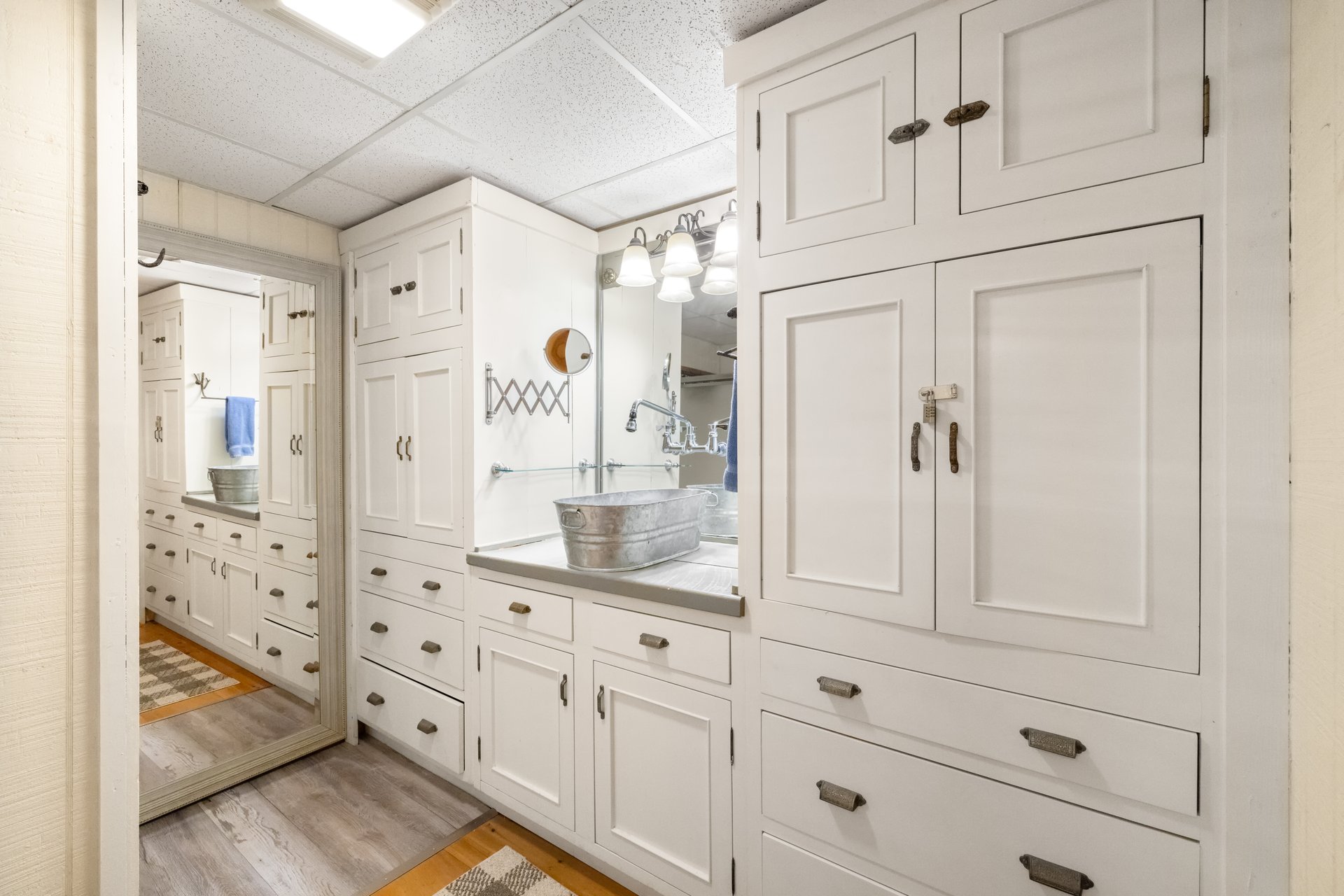 90 Holloway Circle, Blue Ridge, GA 30513