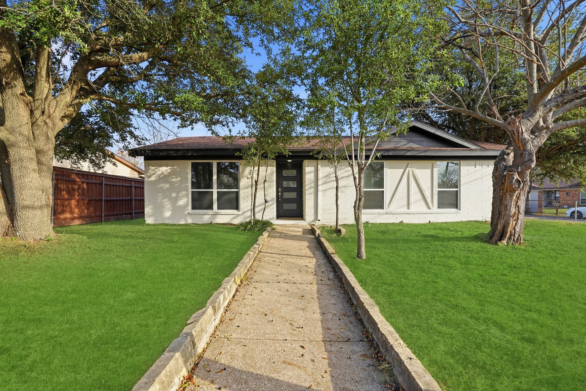 Shorelark Dr