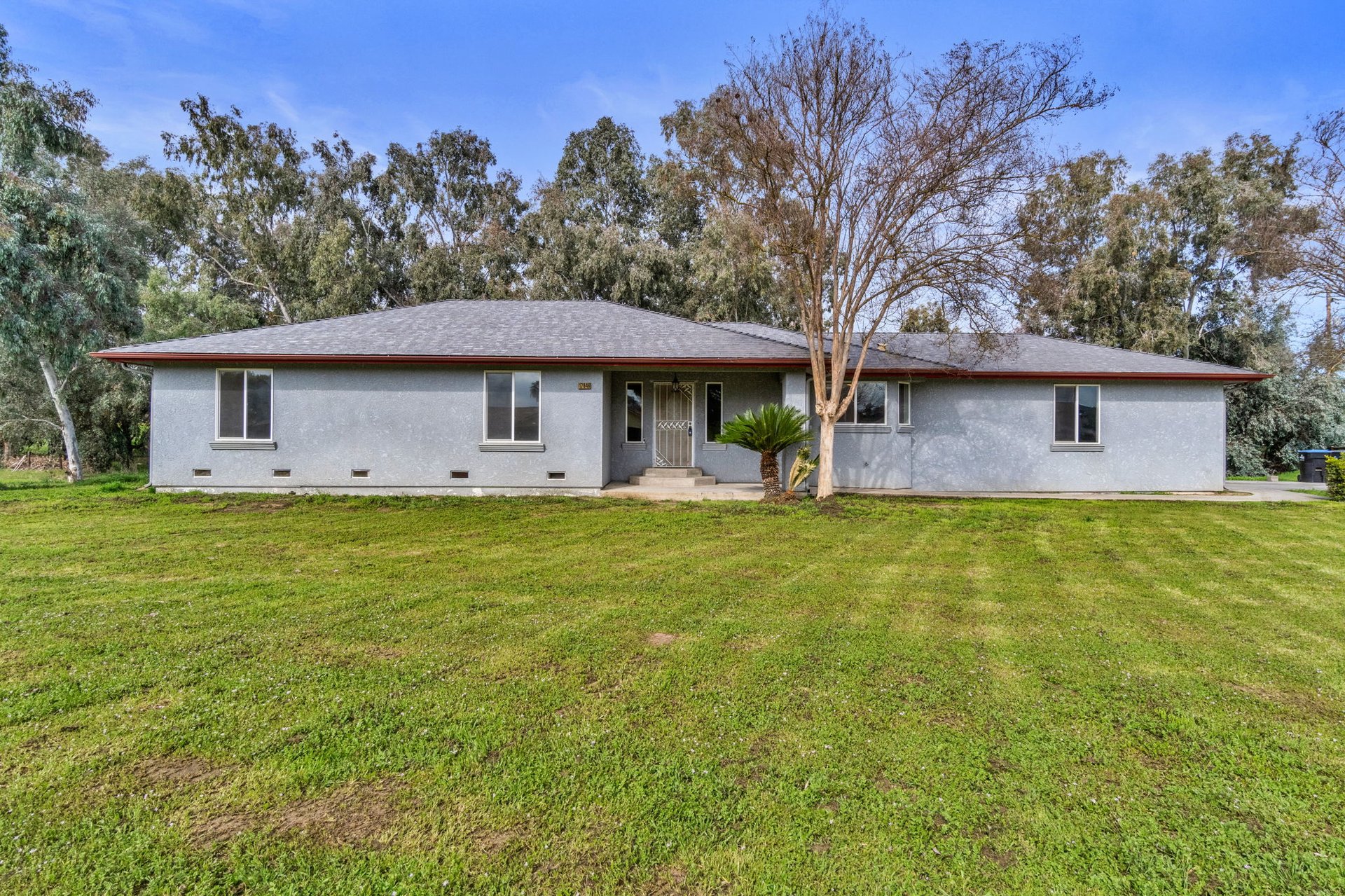 17646 Lane Dr