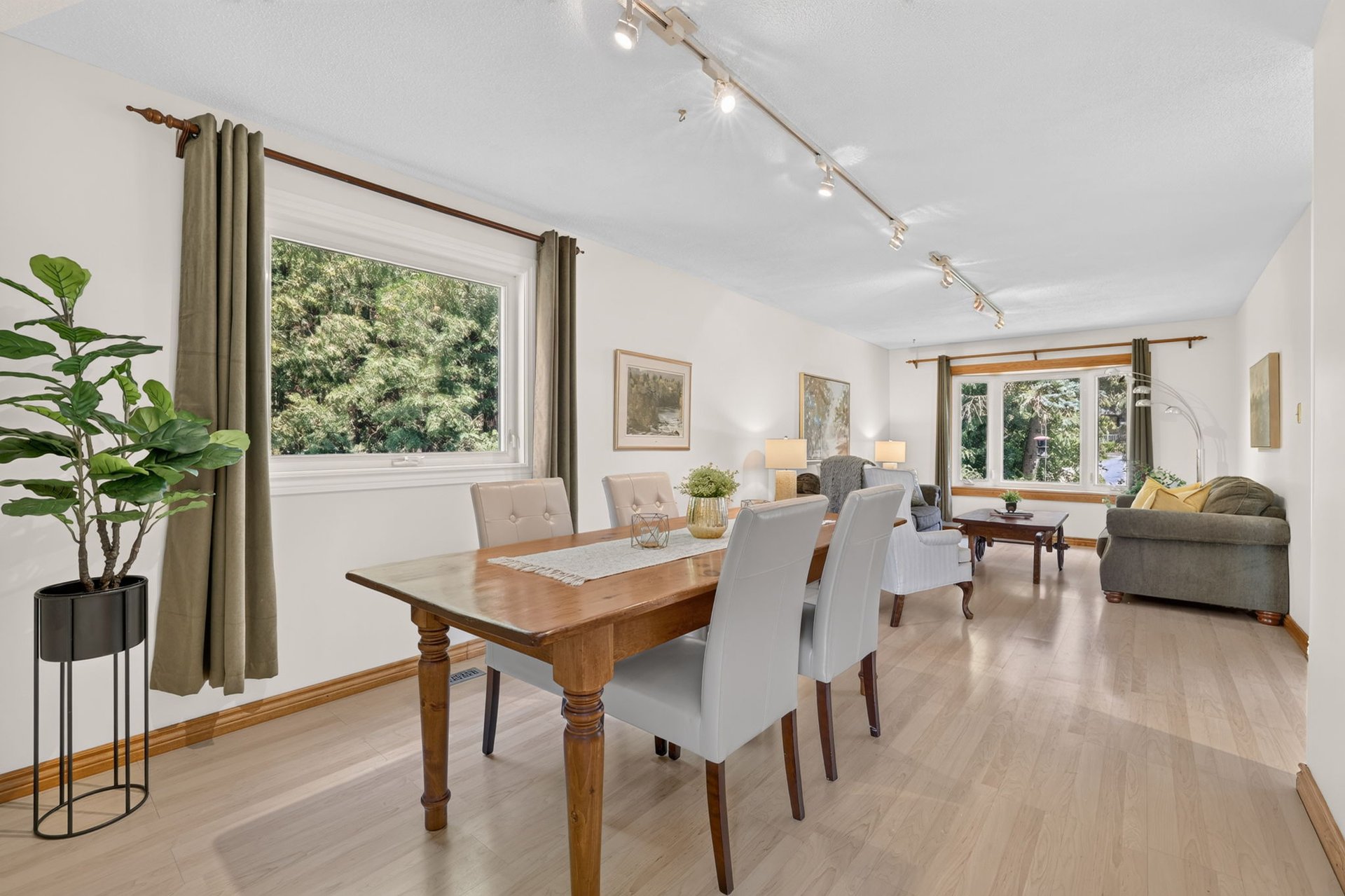 16 Hi View Drive