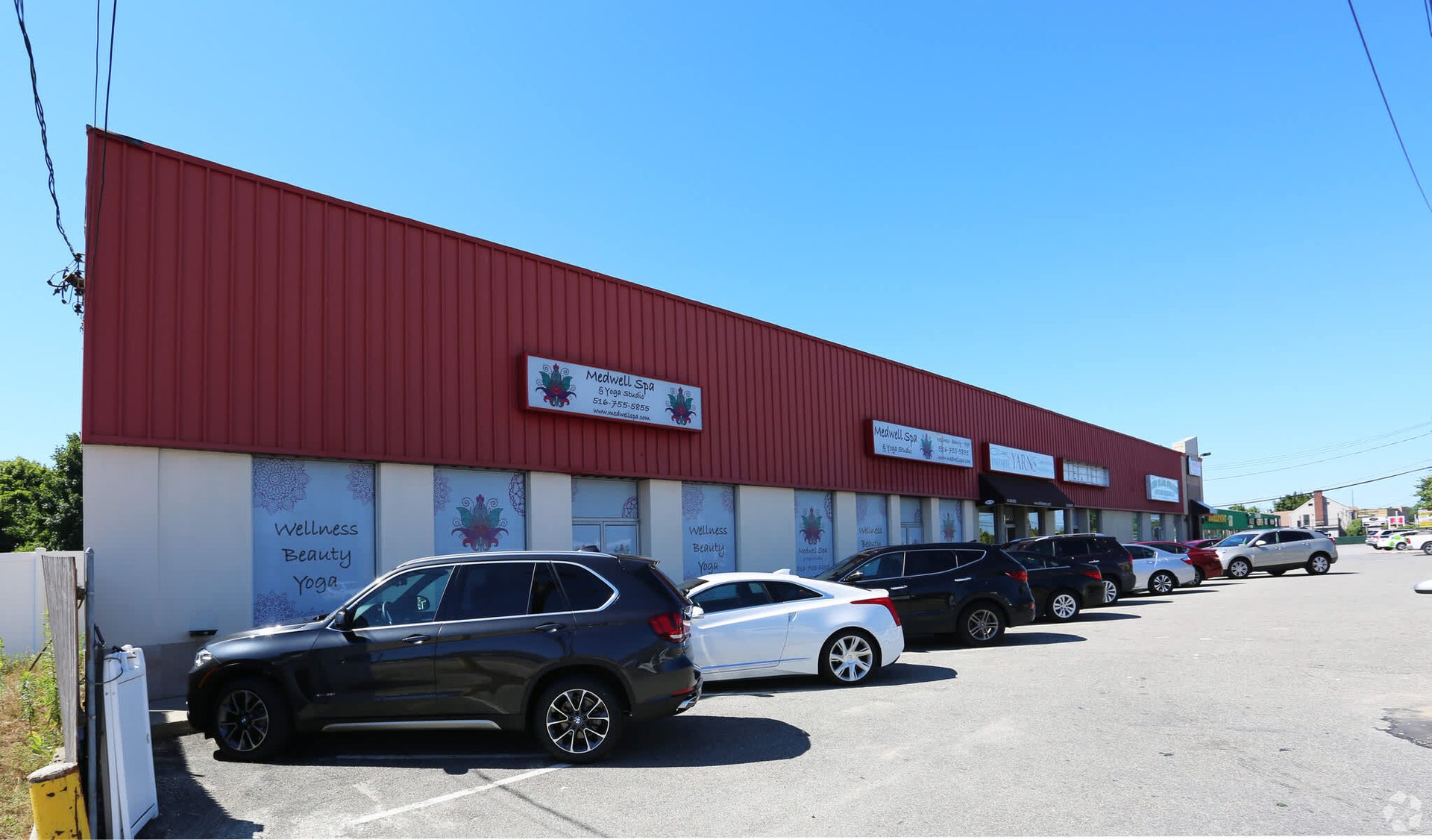 SHOPPING CENTER - INVESTMENT PROPERTY