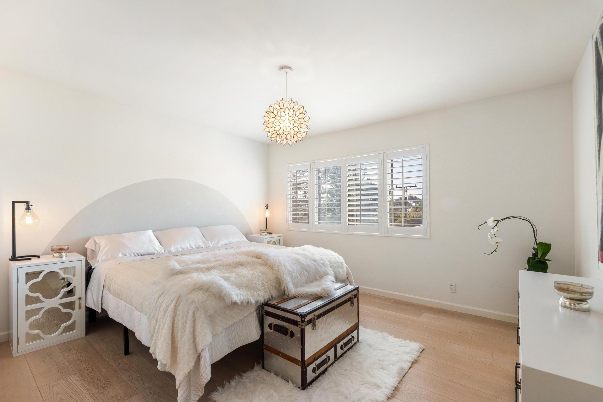 446 San Vicente Blvd Unit: 305