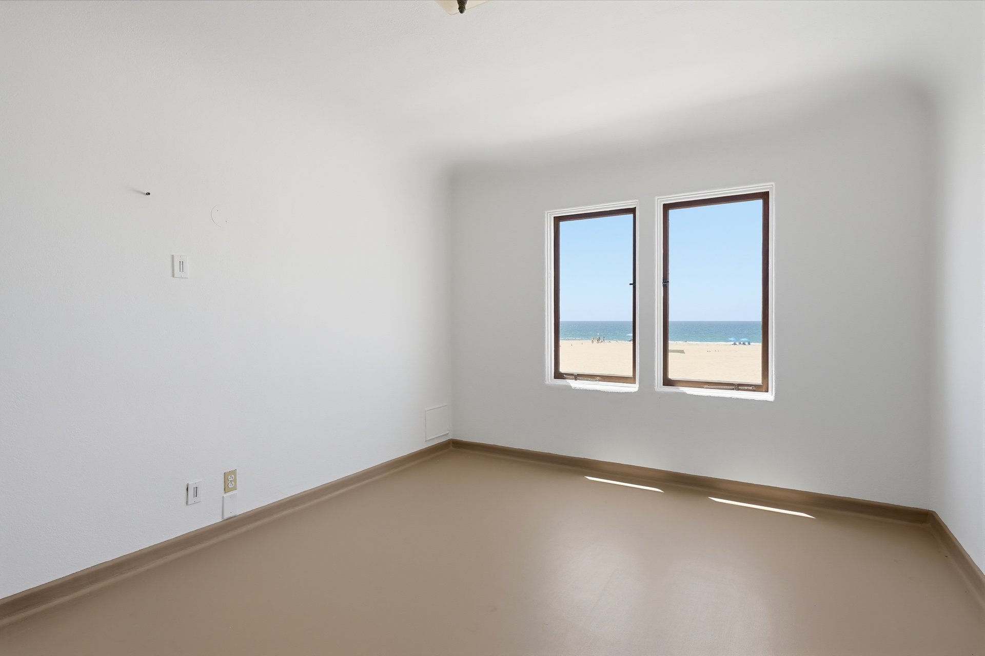 1602 The Strand (Entire Property)
