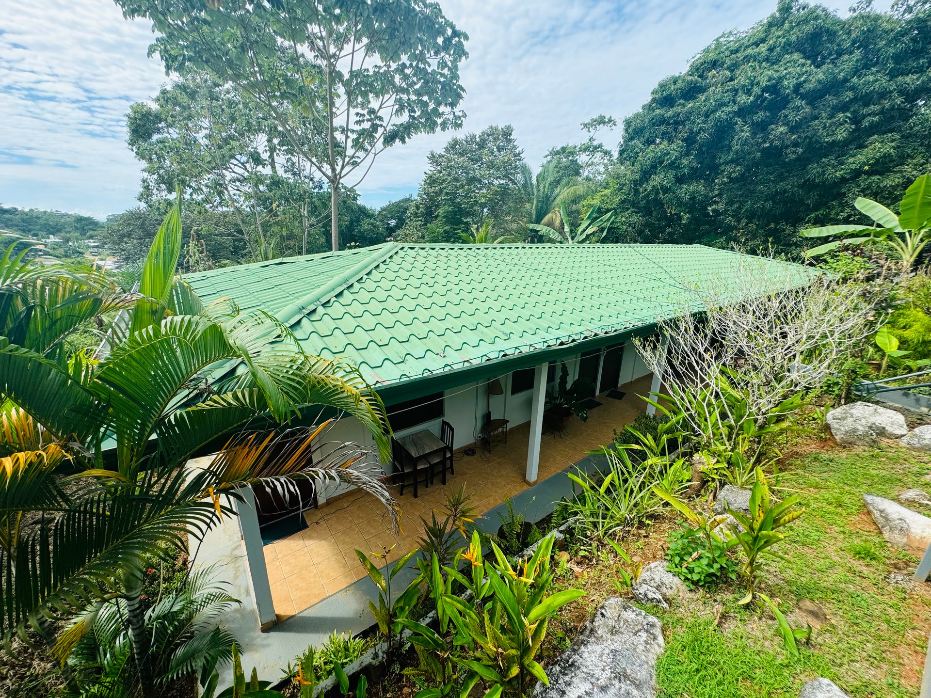 Downtown Uvita Commercial Room Rentals with Restaurant