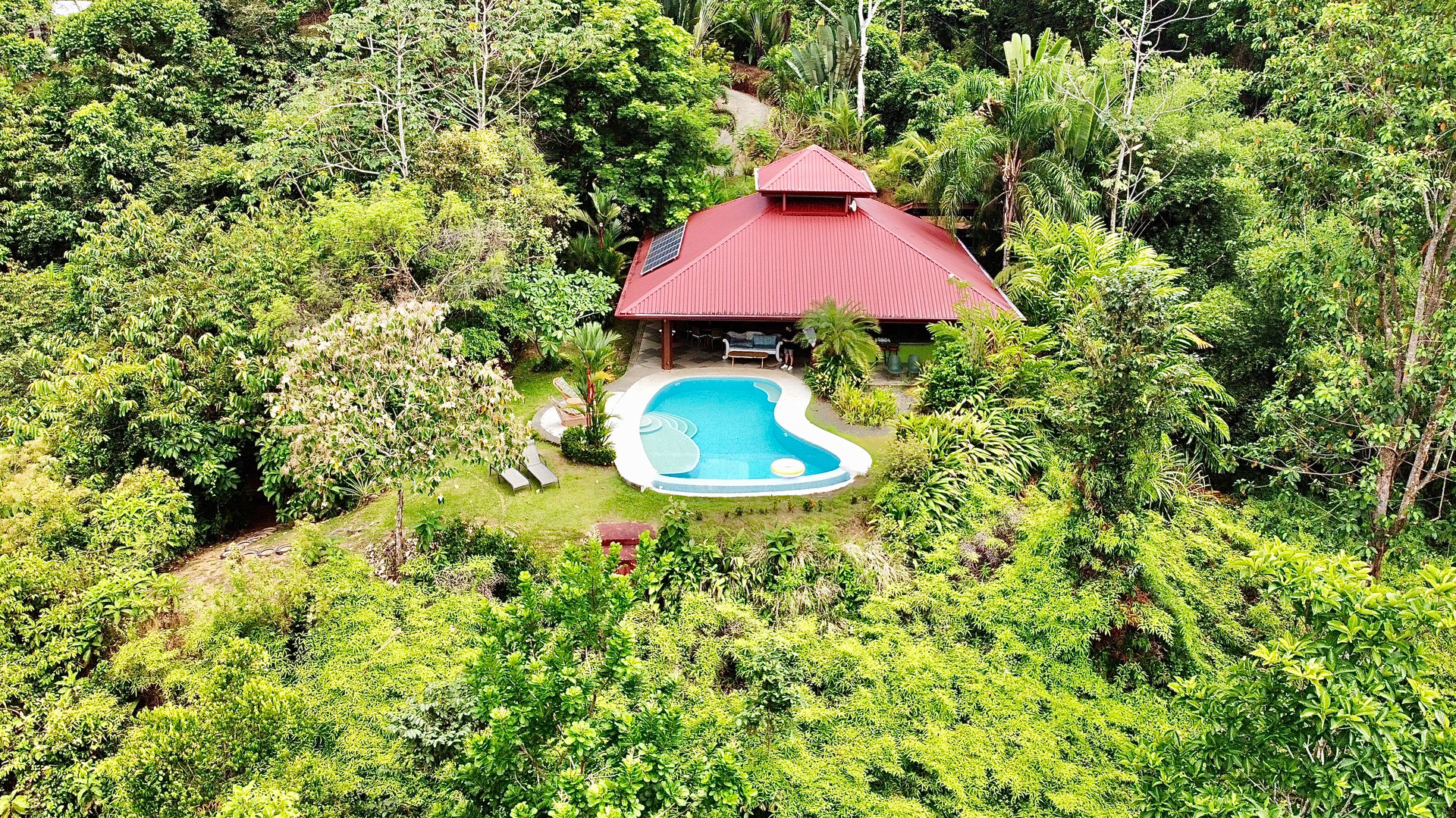 Charming 2-Bedroom Villa on 5 Acres with Creek Access and Income Potential
