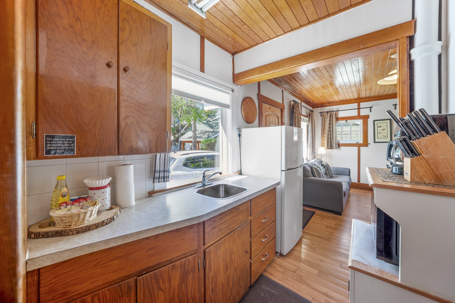 Beaver Street Cabins Banff | B&B Inn