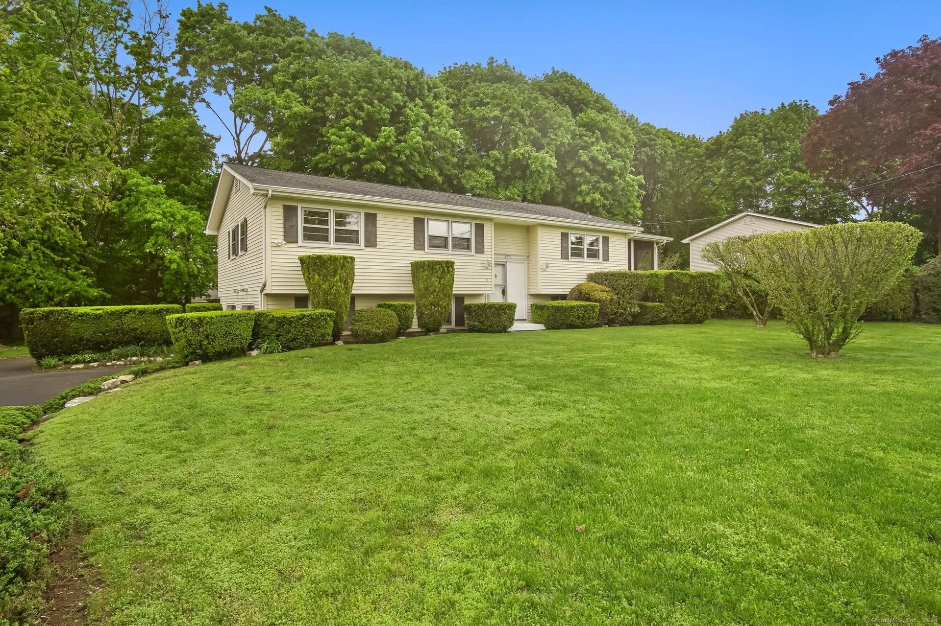 5 Waterbury Road