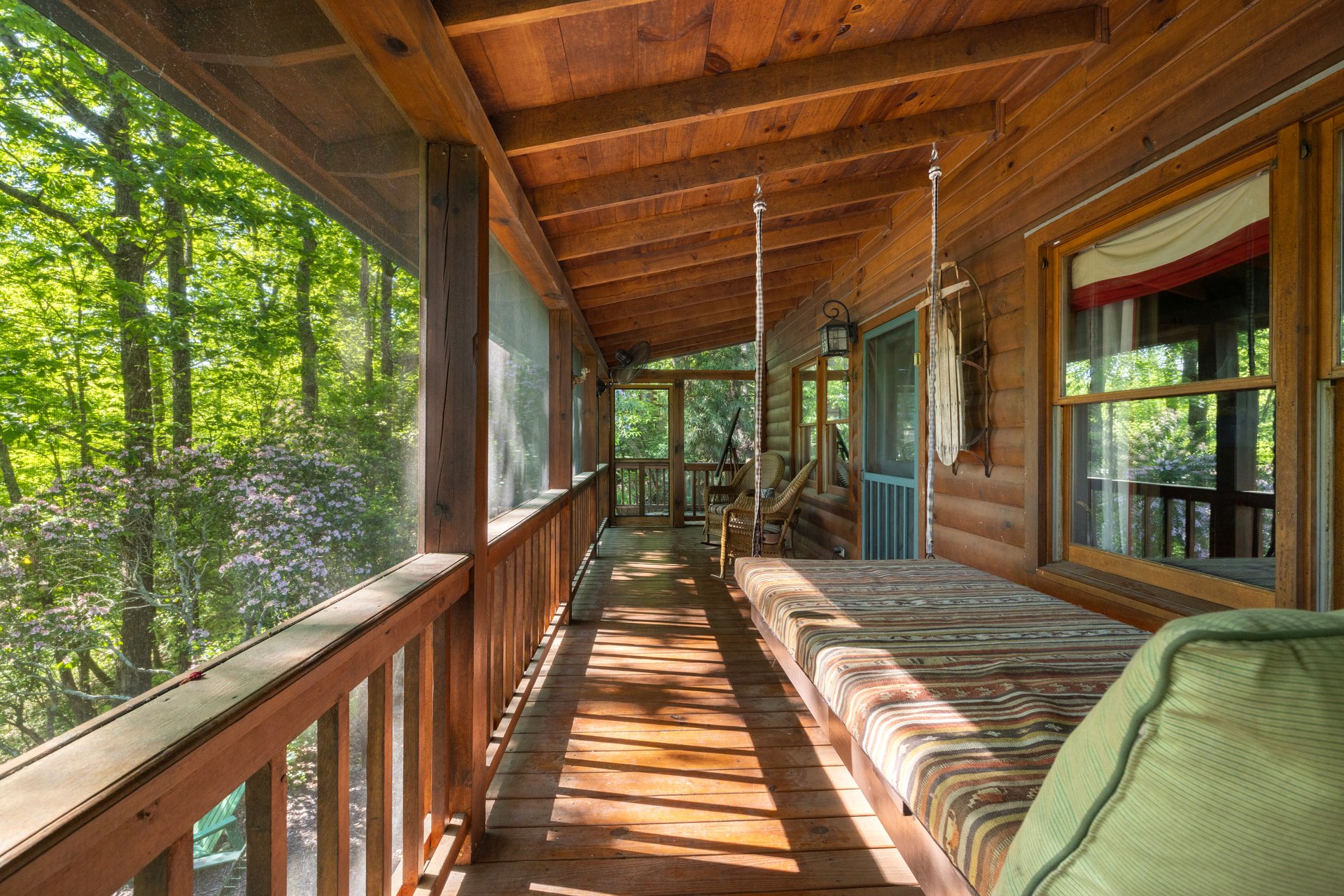 90 Holloway Circle, Blue Ridge, GA 30513