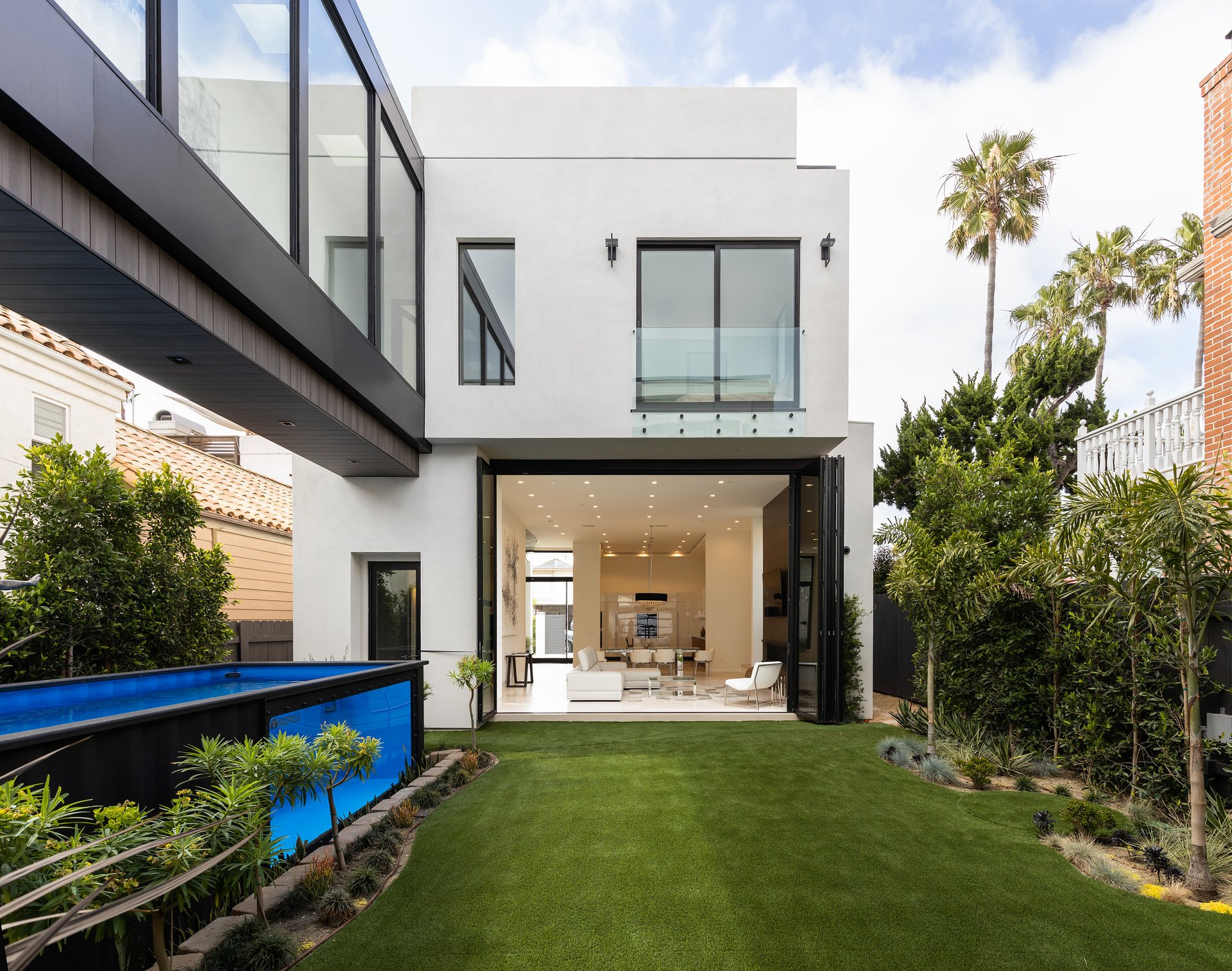 327 Nautilus St