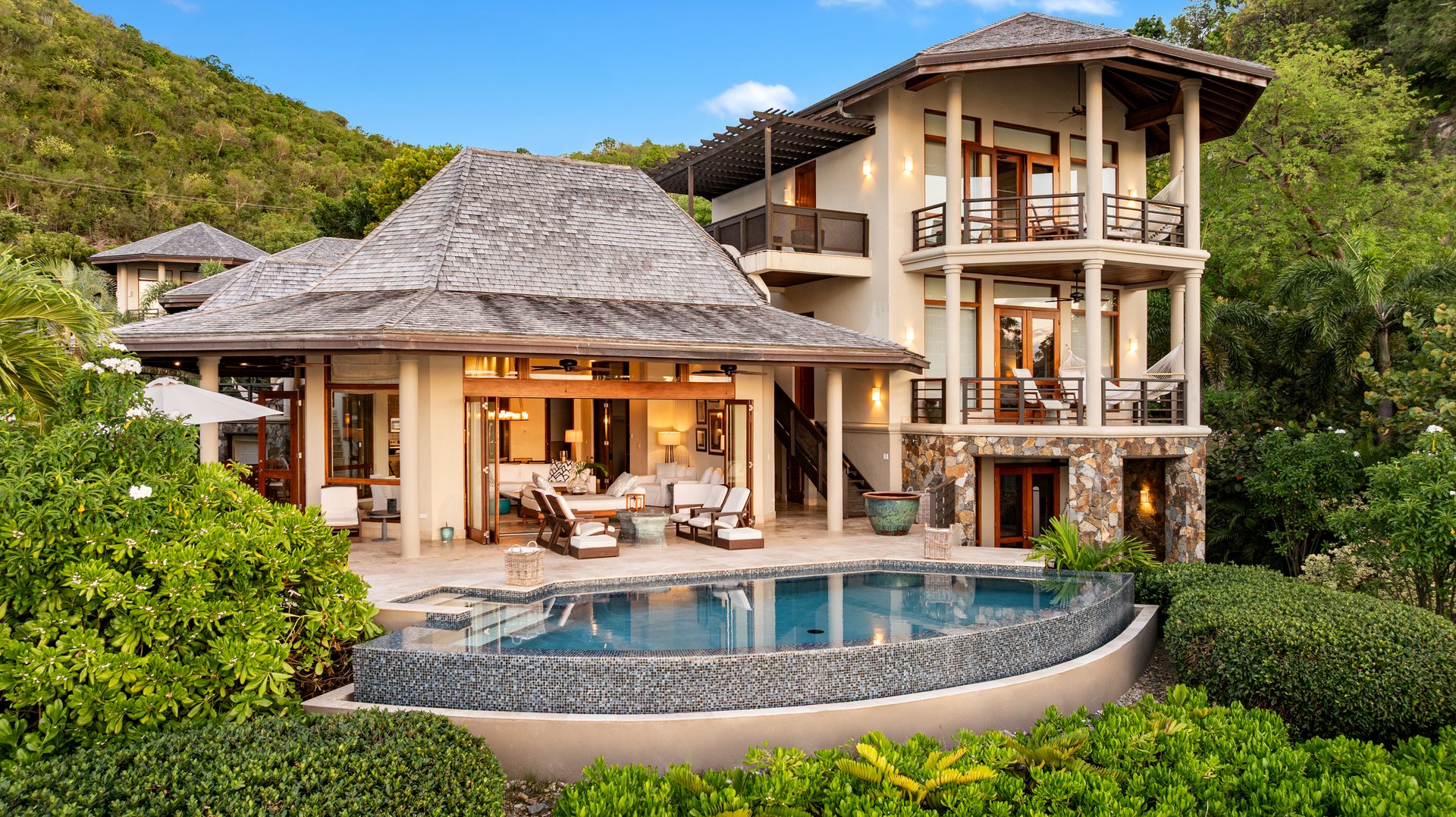 Aquamare Beachfront Villa