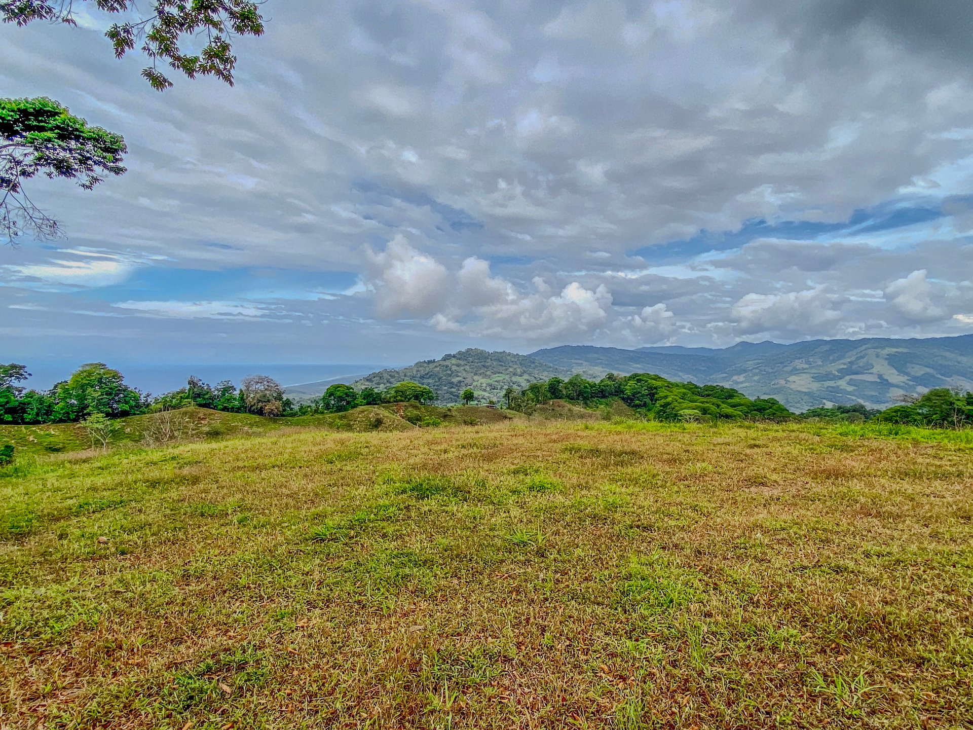 59.35 ACRES- Ocean And Mountain View Land, 6 Building Areas, Legal Water, Public Road, 20min From Beaches!!!