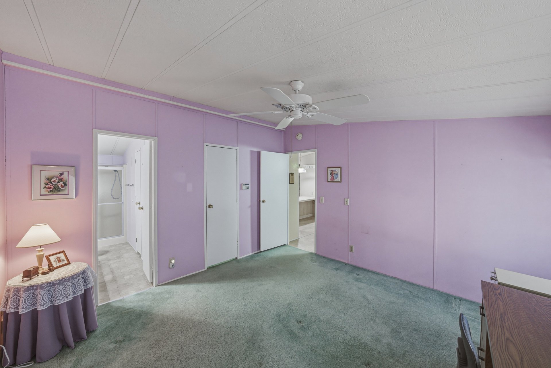 5556 RIVIERA DR