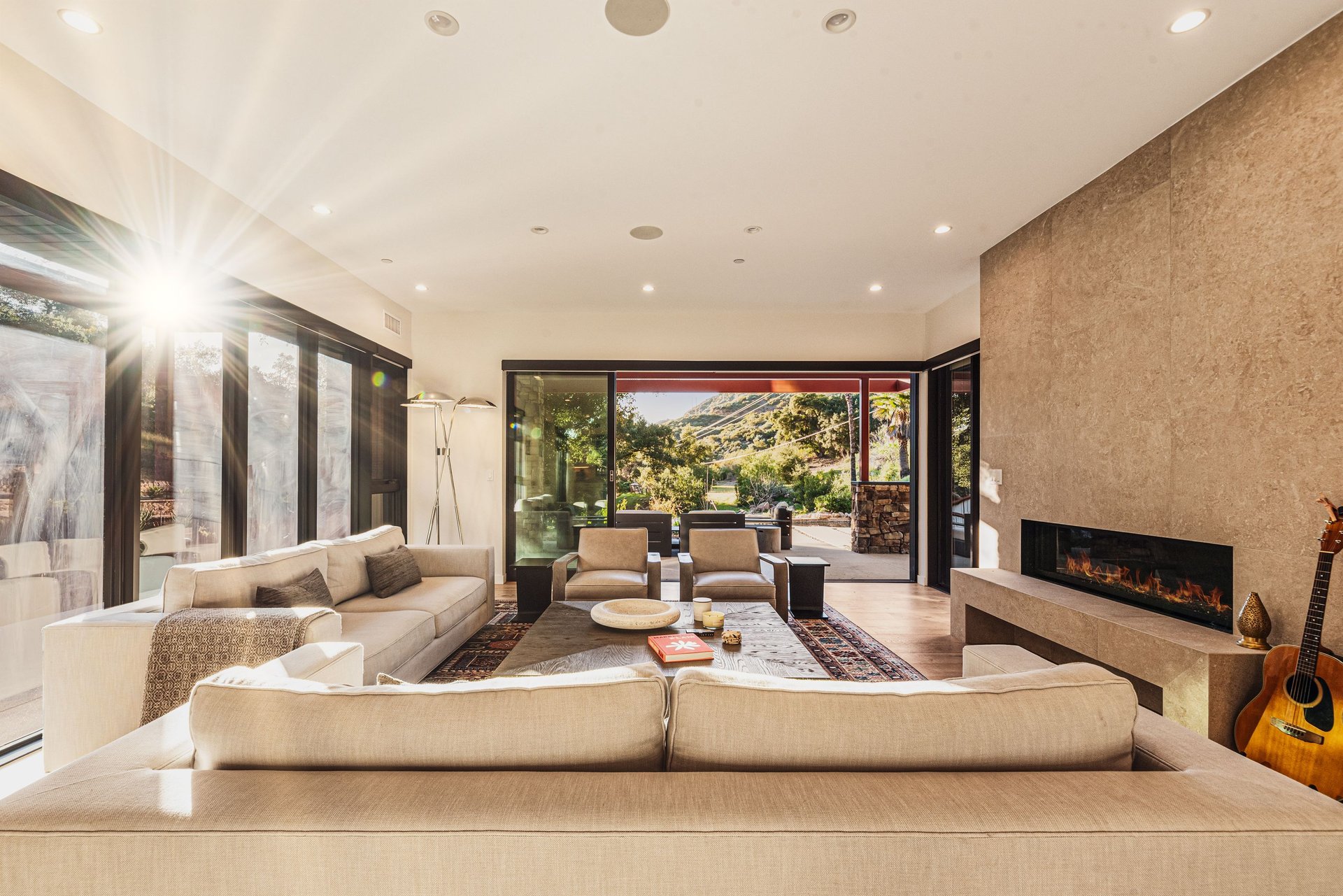 Extraordinary Modern Farmhouse 