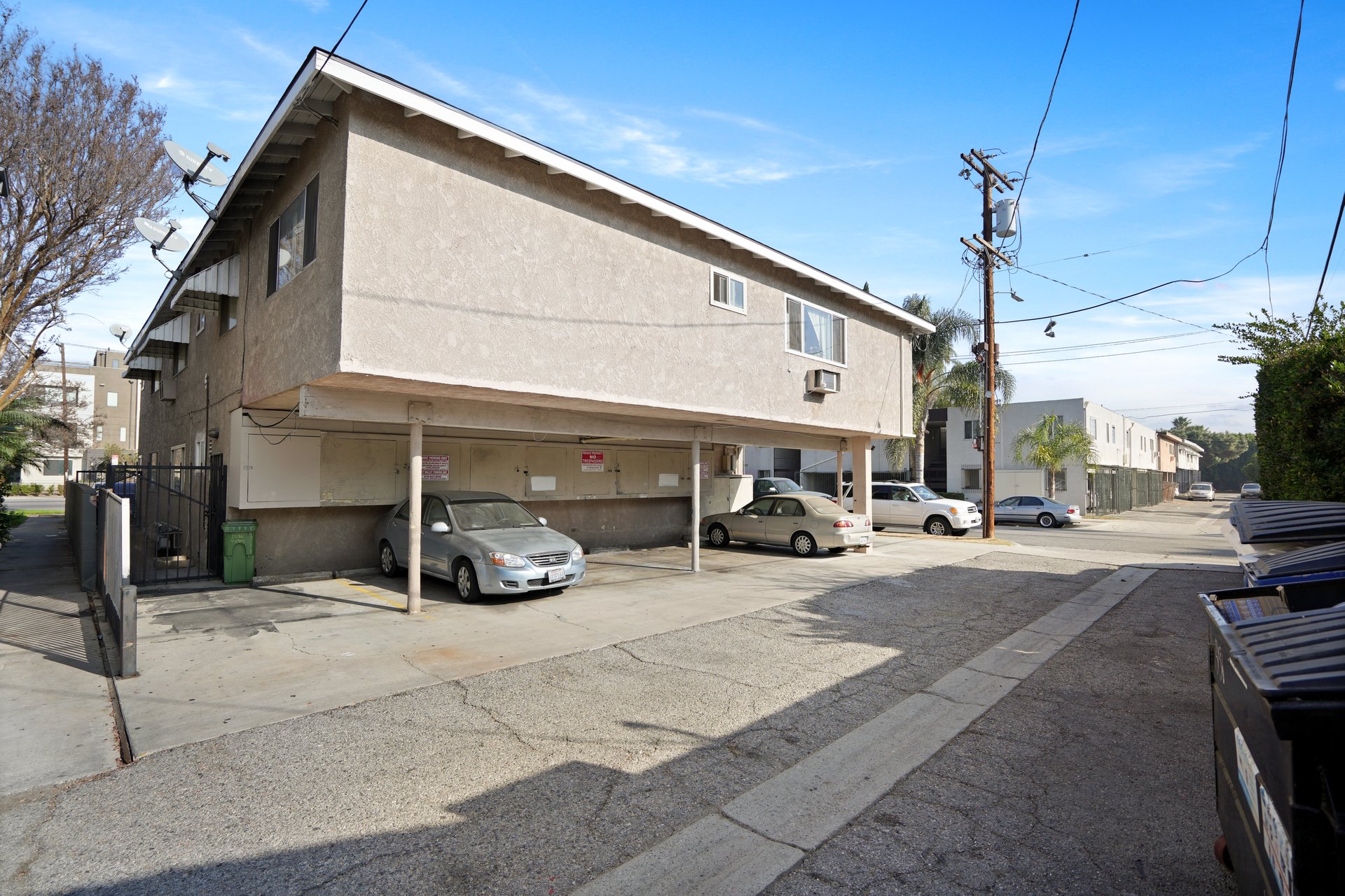 13136 Victory Blvd