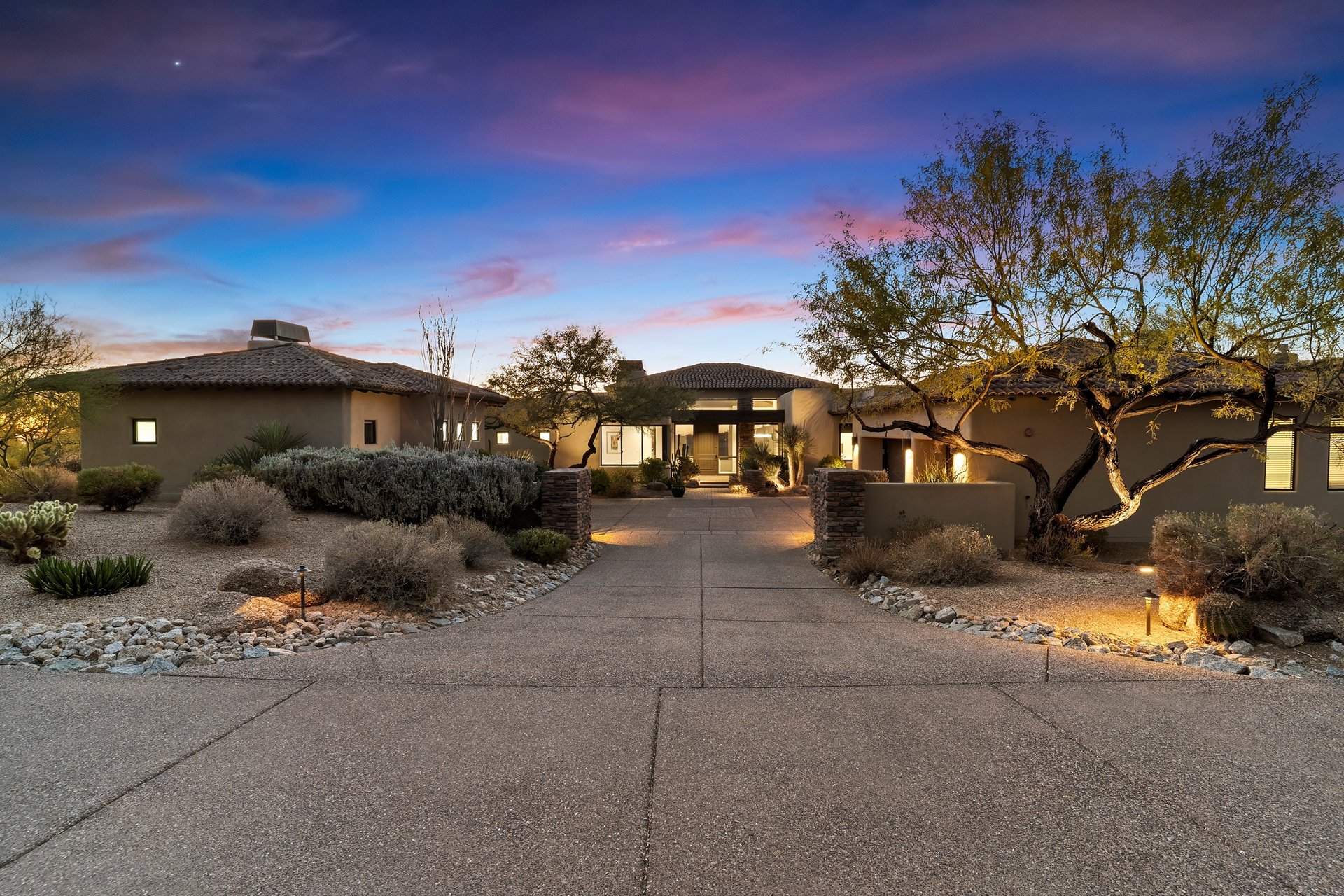 10384 E LOVING TREE Lane