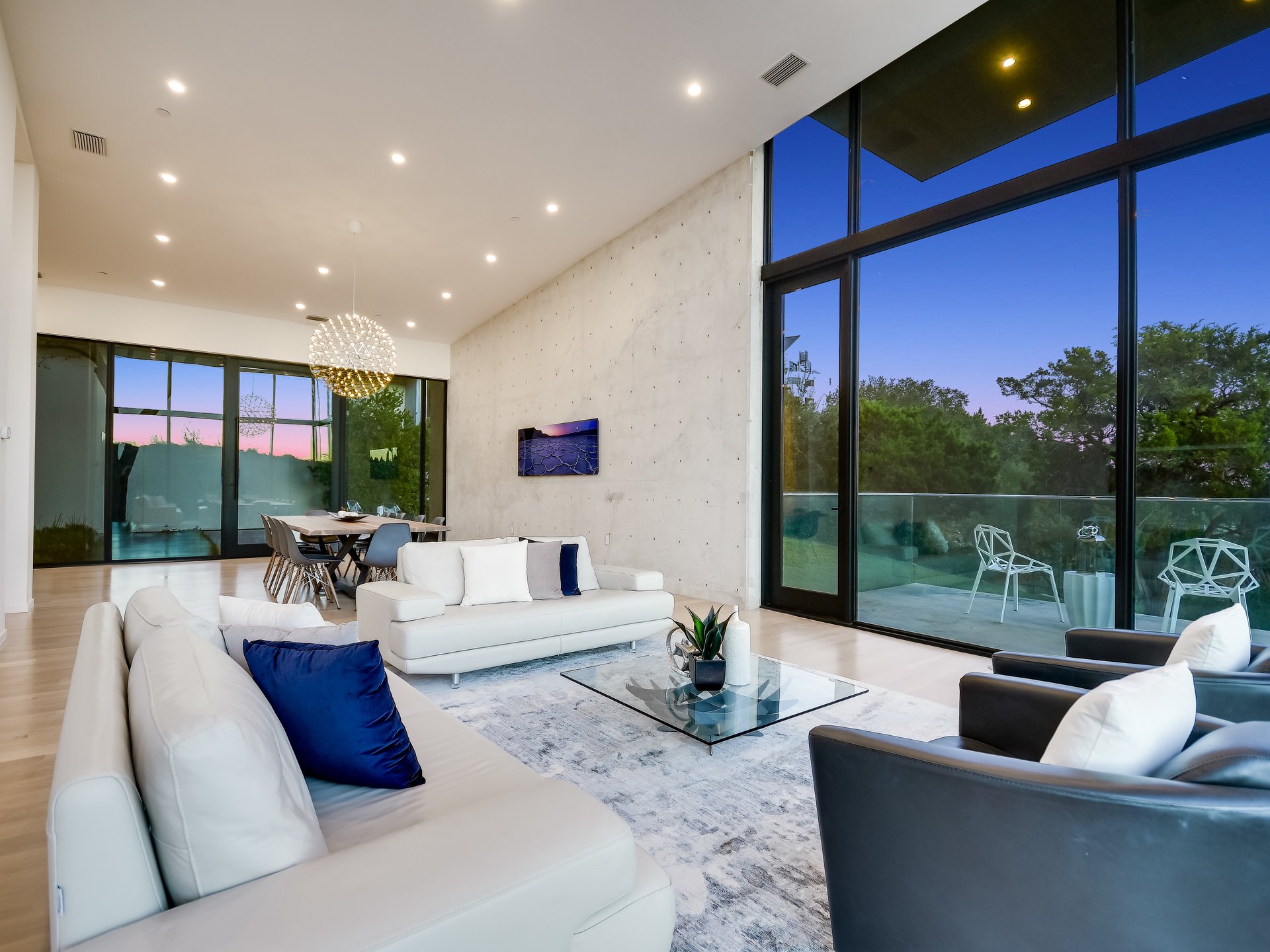 Private, Modern Masterpiece