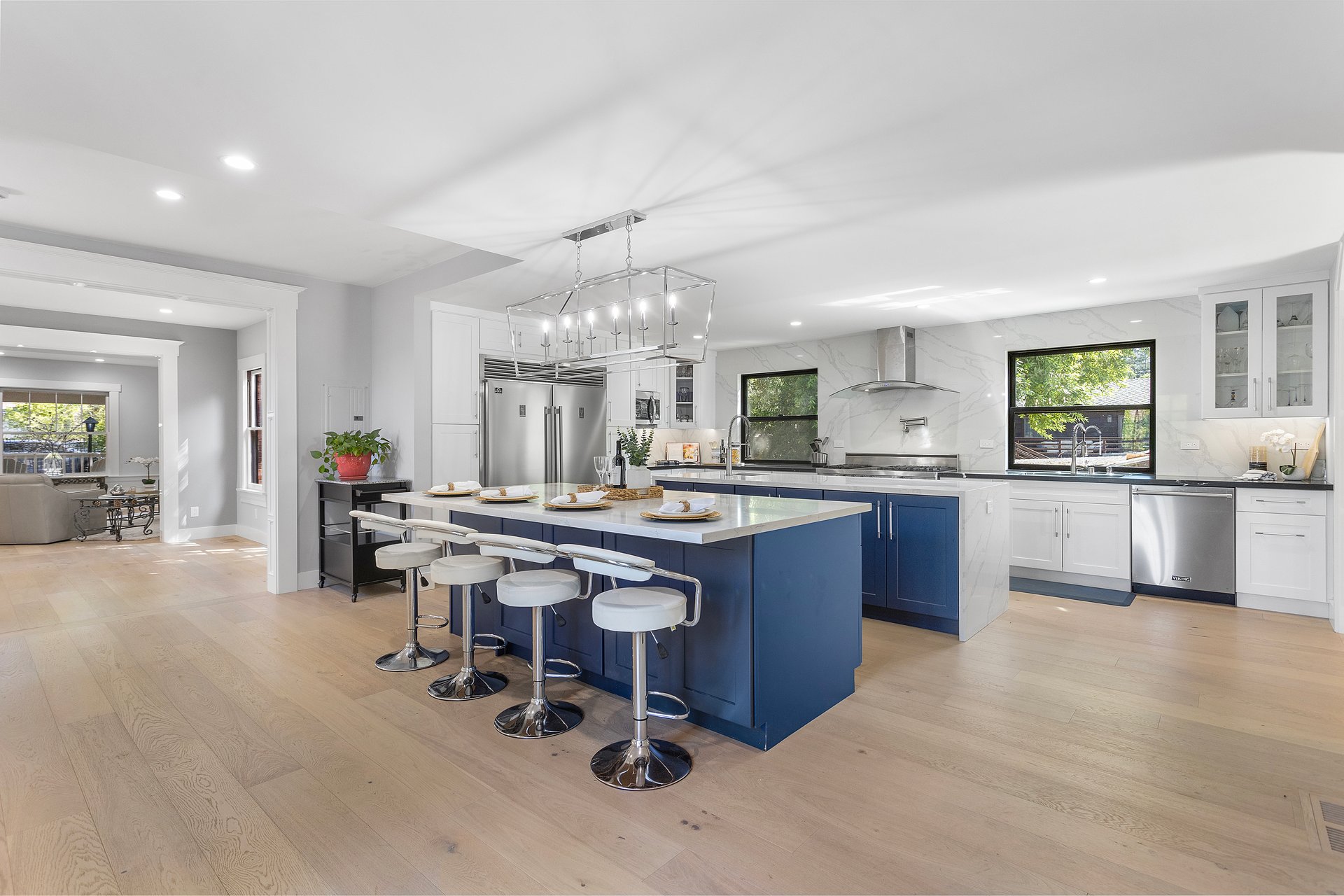 14275 Saratoga Avenue, Saratoga