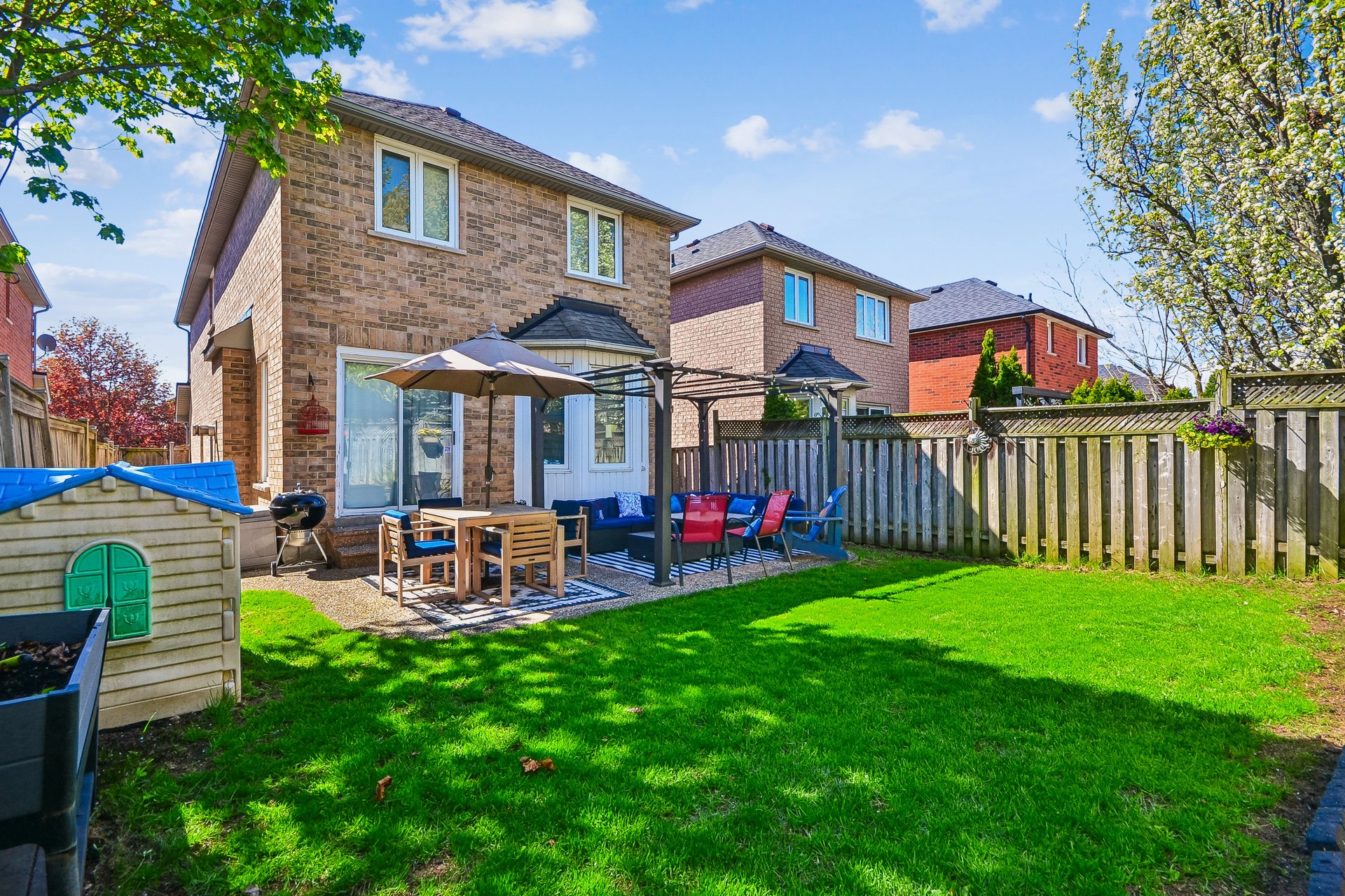 Spacious 3-Bedroom Detached Home in Westmount