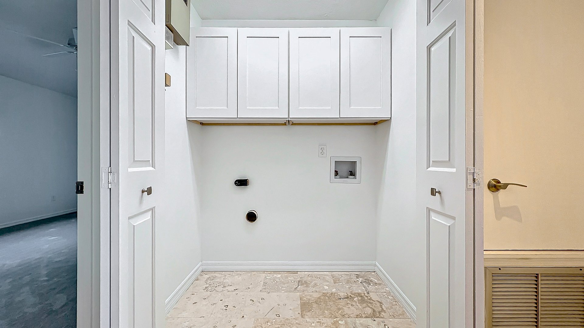 Luxury Lakefront Winter Park Condominium for Lease