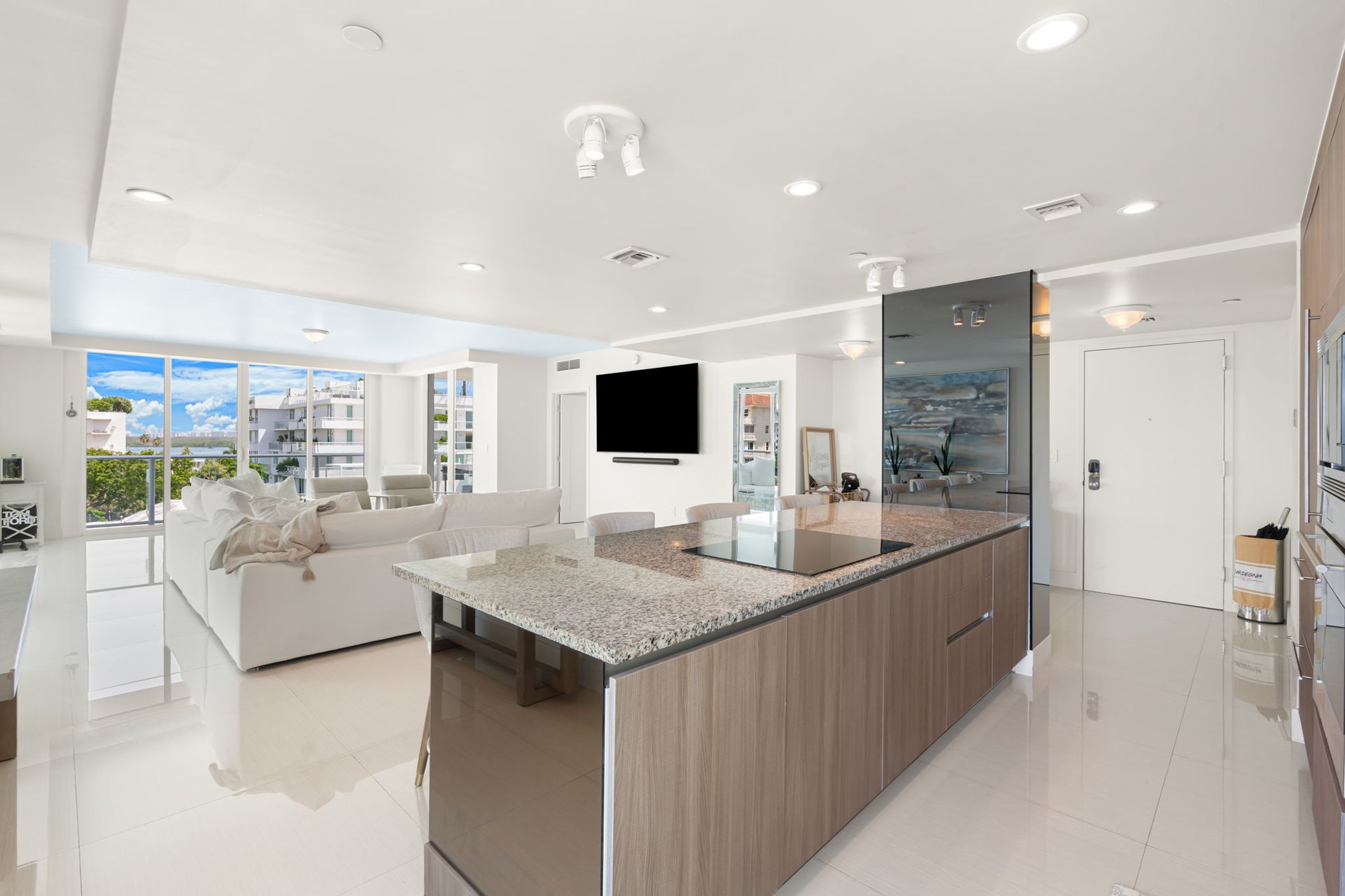 1170 101st St #601