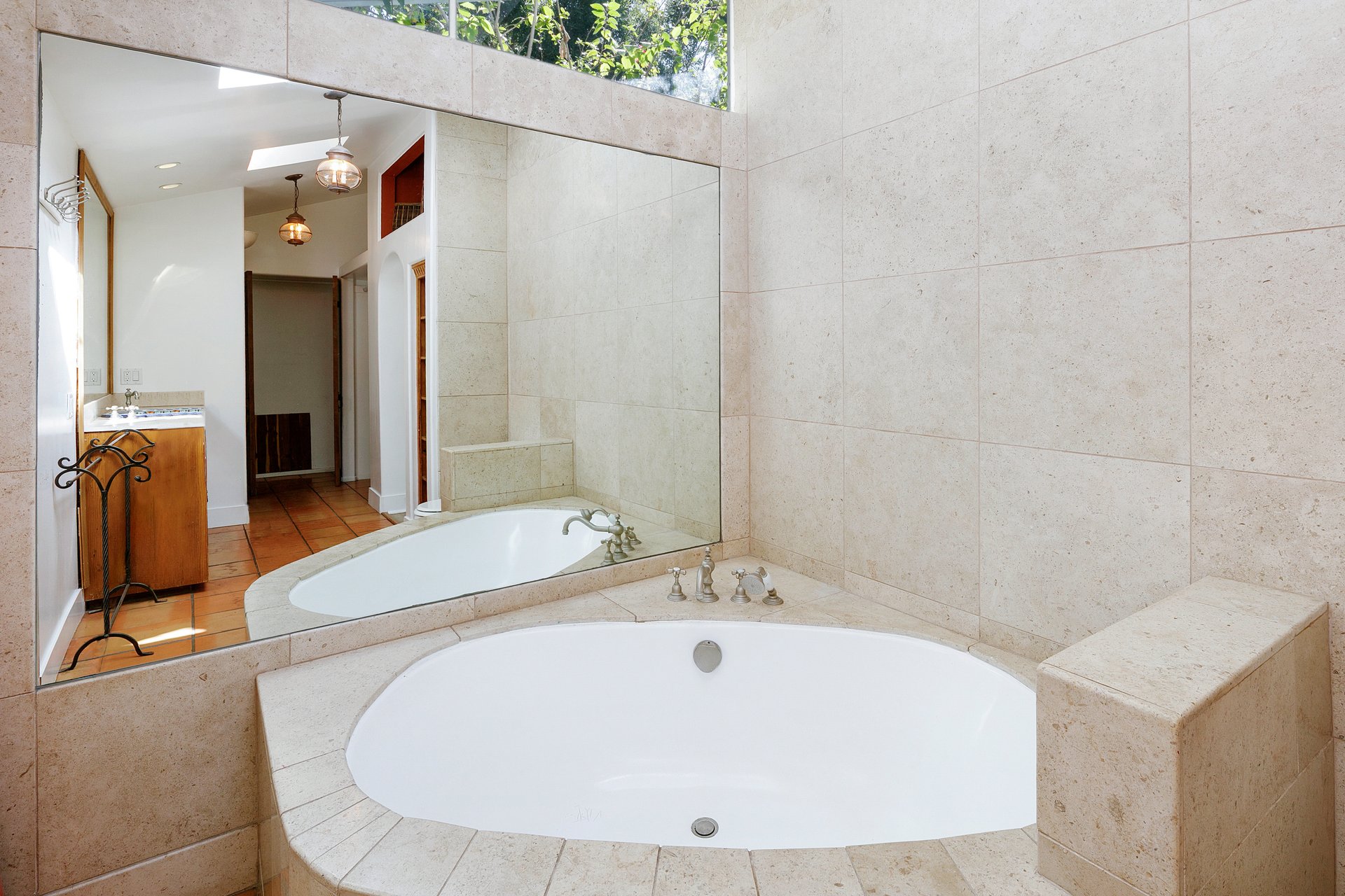 Spacious Malibu West Mid Century