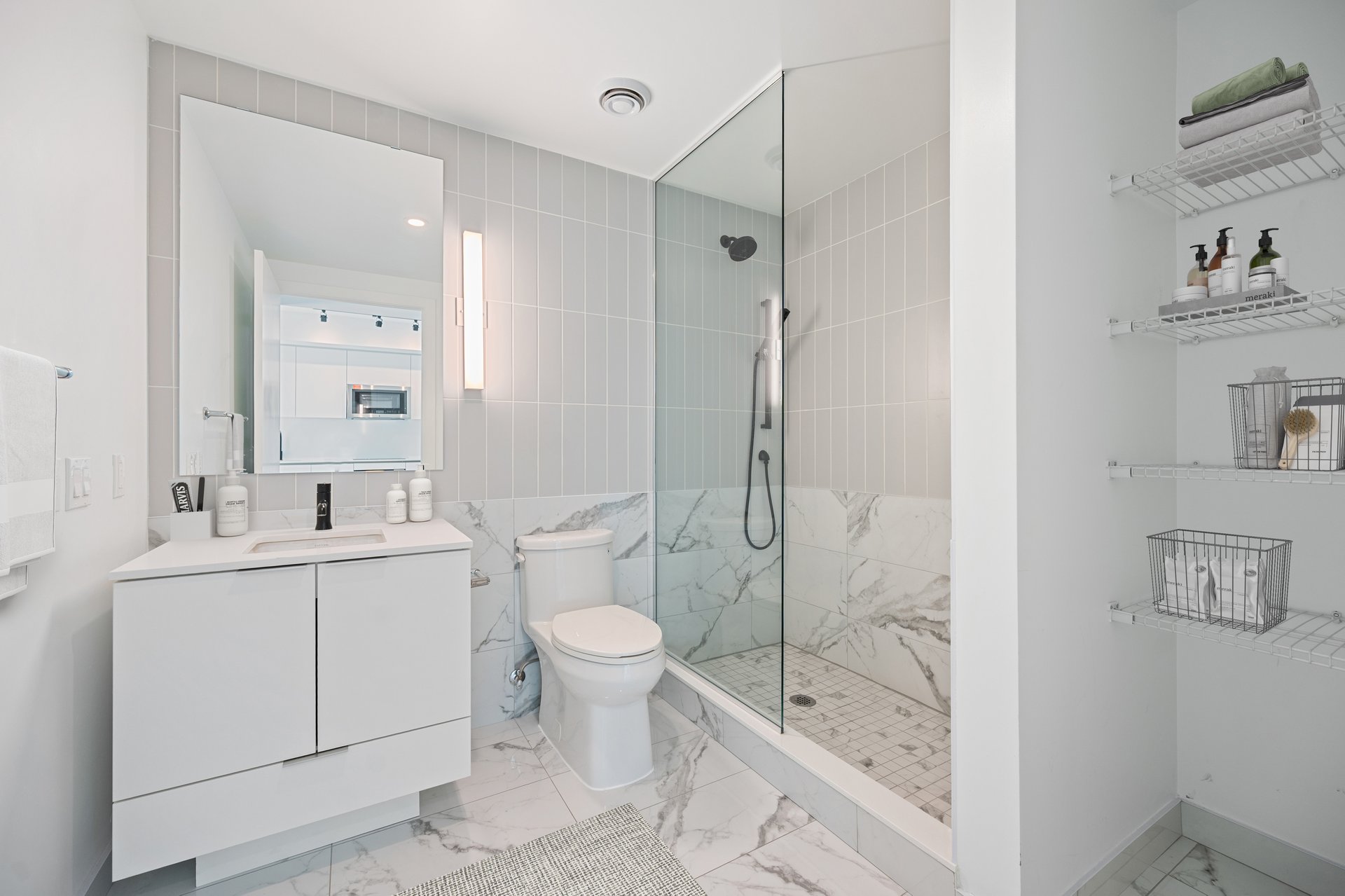 327 King Street W #1604