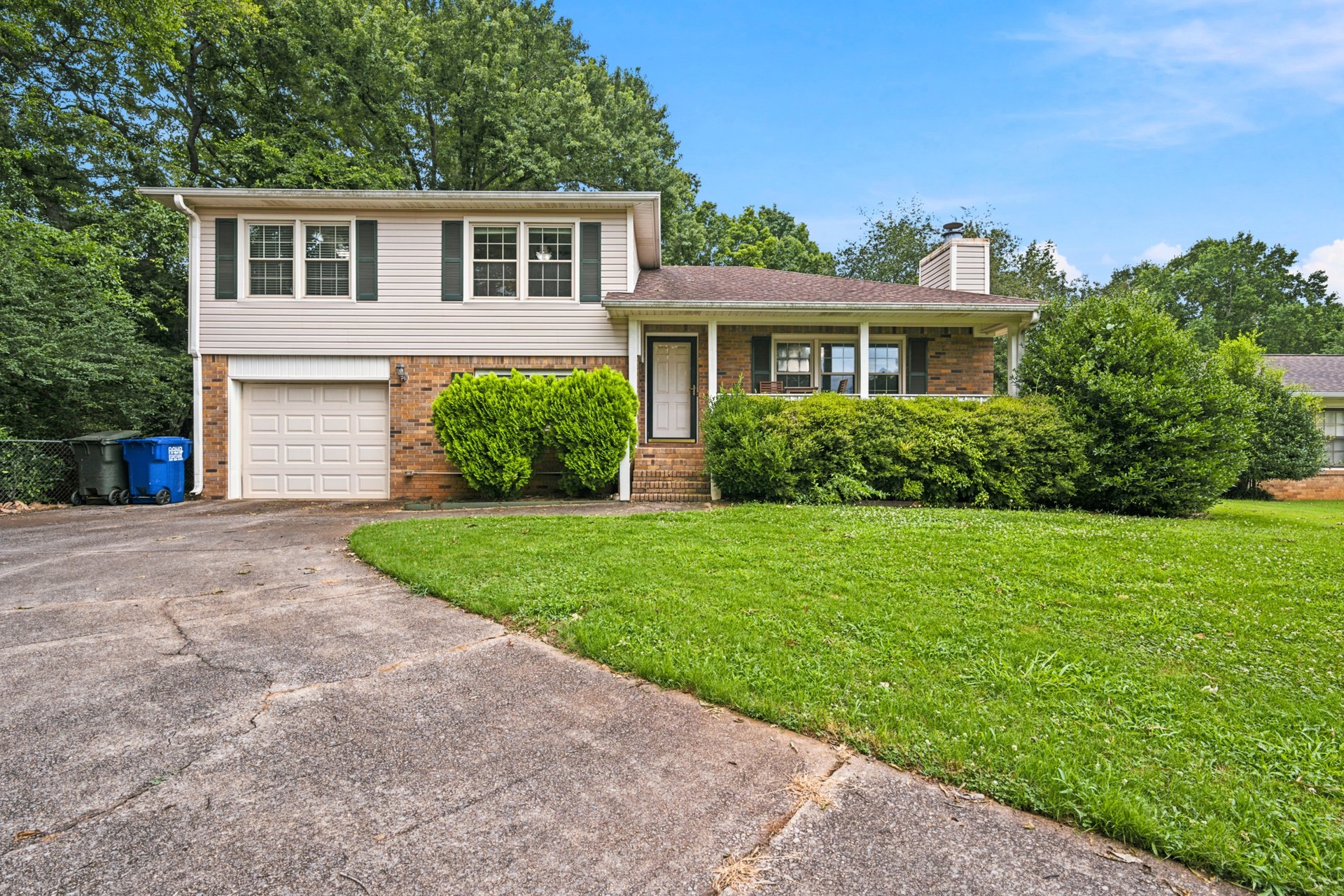 3BR/3BA in Madison | Bonus Room & Fenced Yard