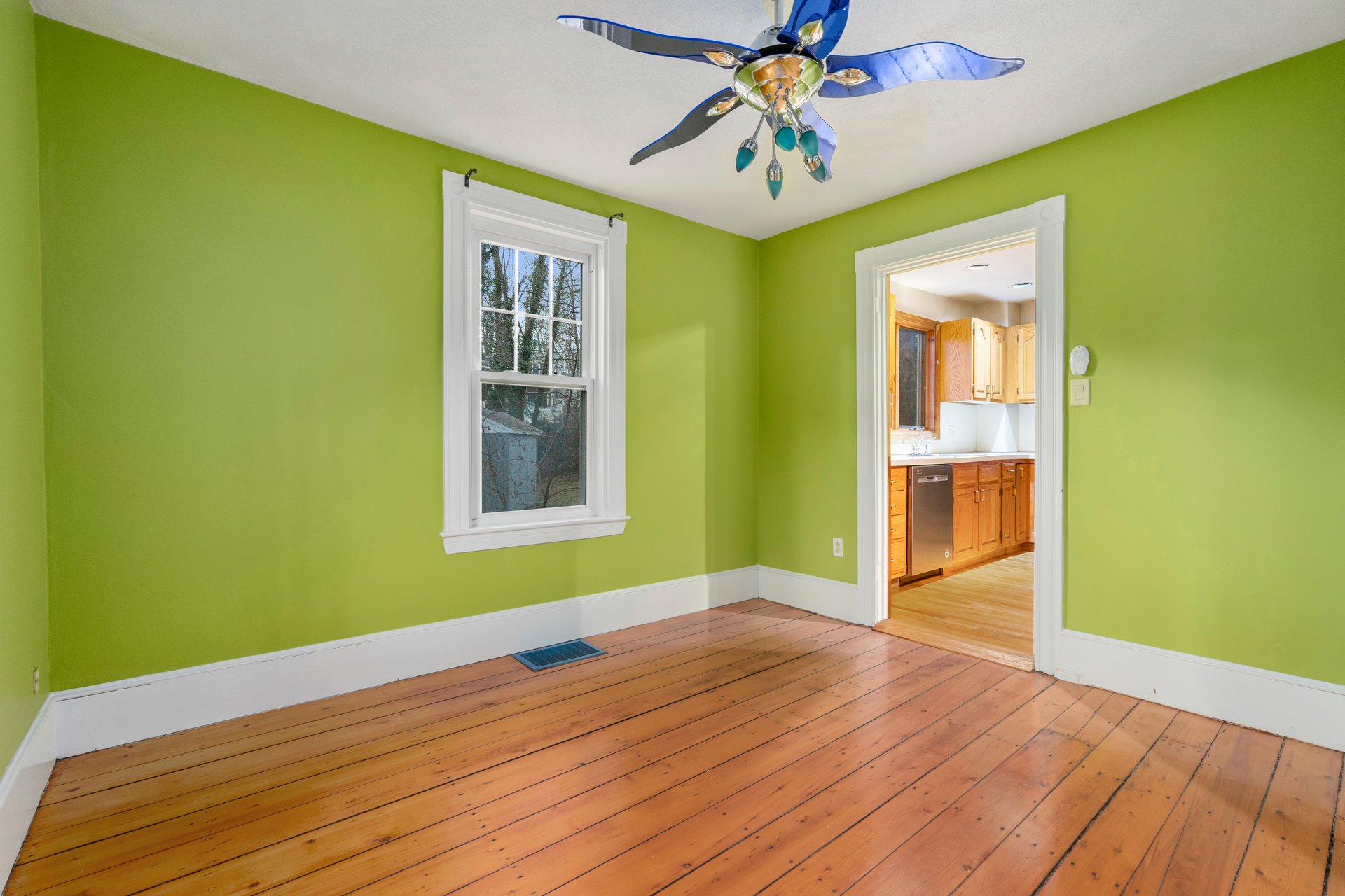 21A School St
