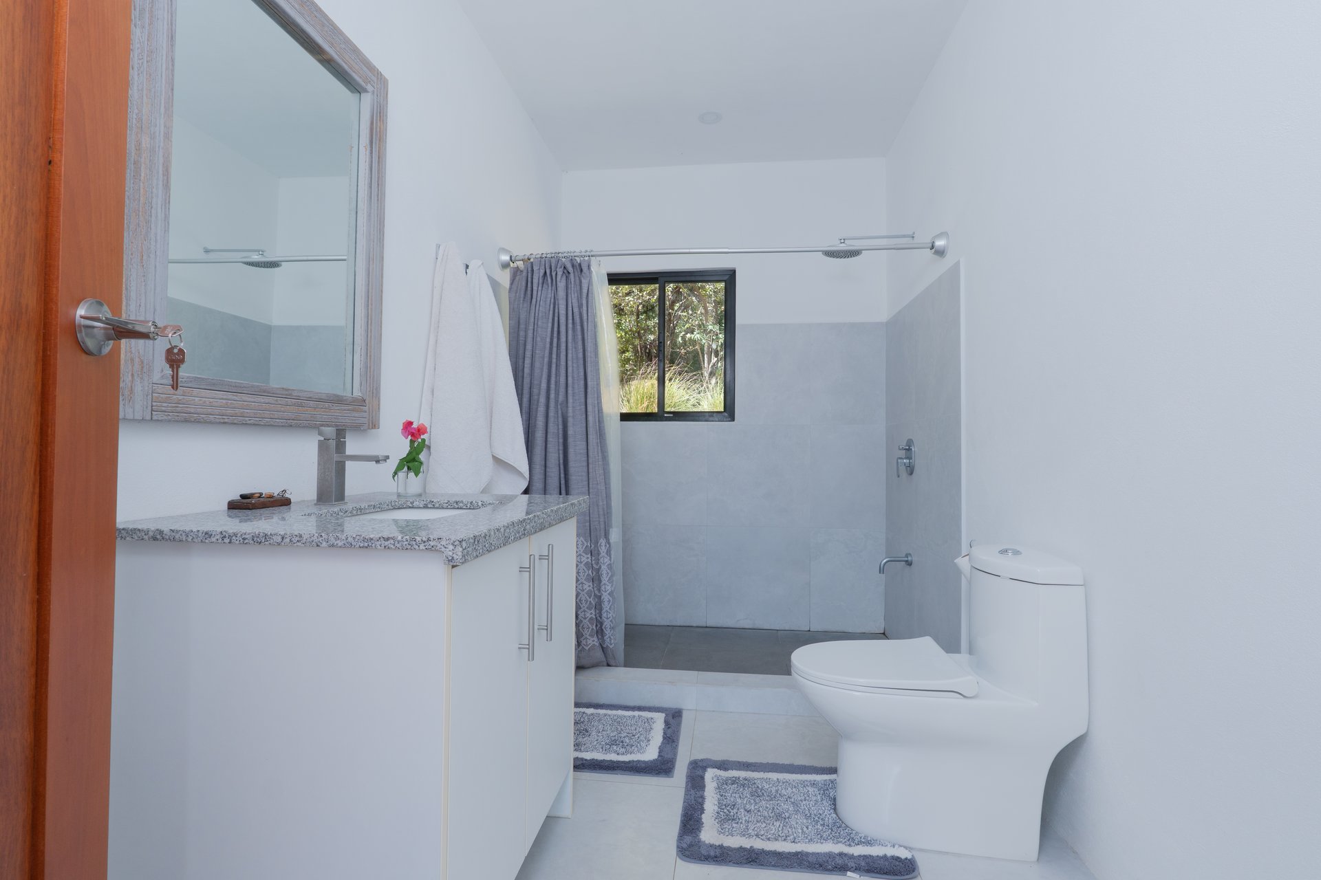 Casa Los Suenos | 4 Bedroom Home with Guest House near Tamarindo Costa Rica