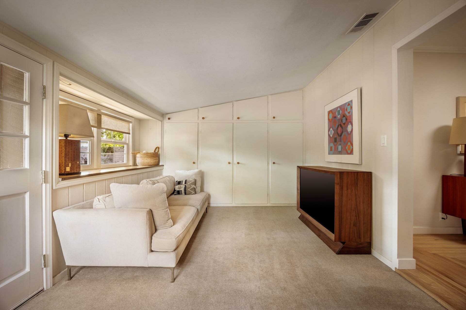 650 W 11th Street