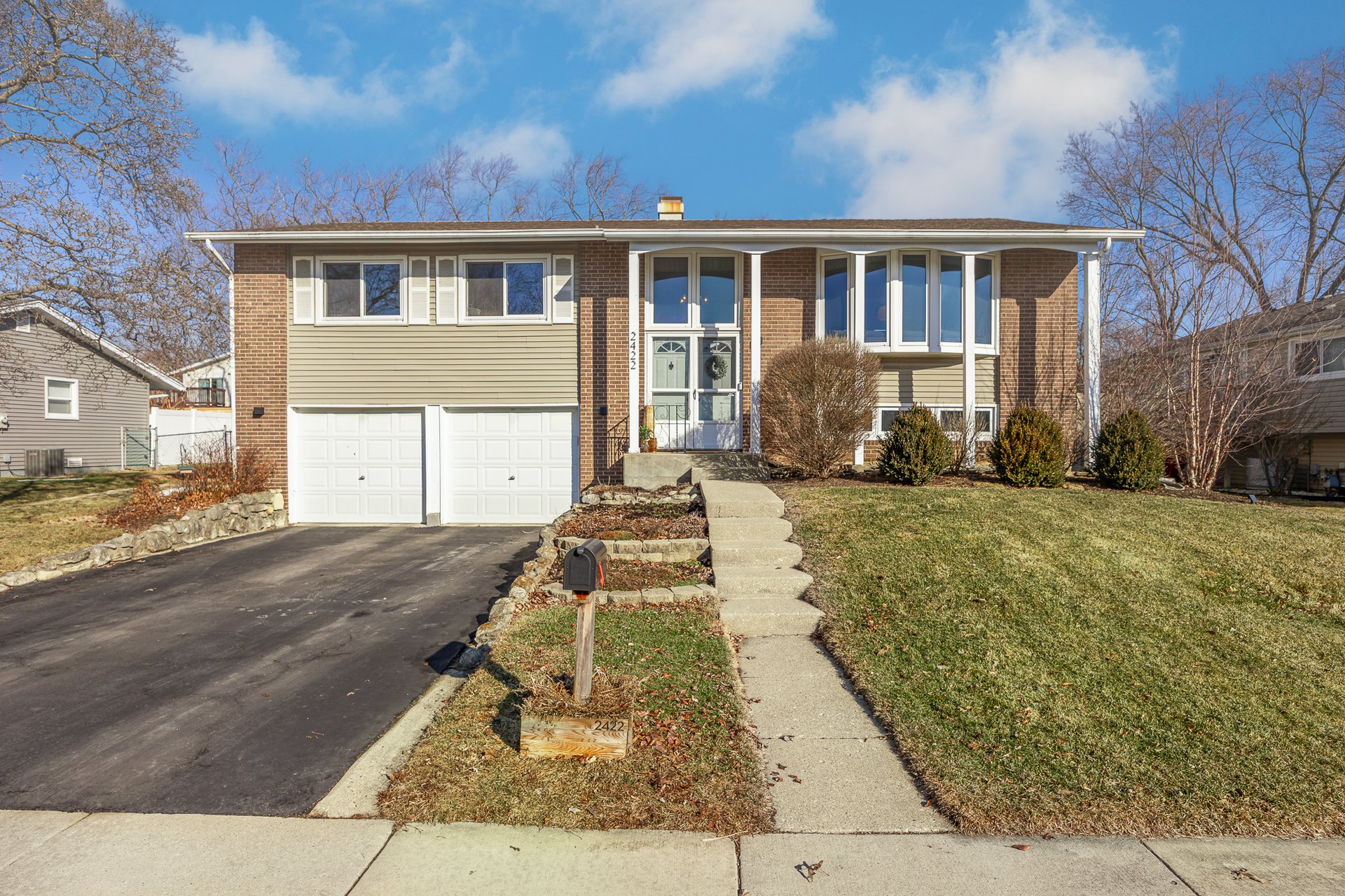 2422 Stonewall Avenue