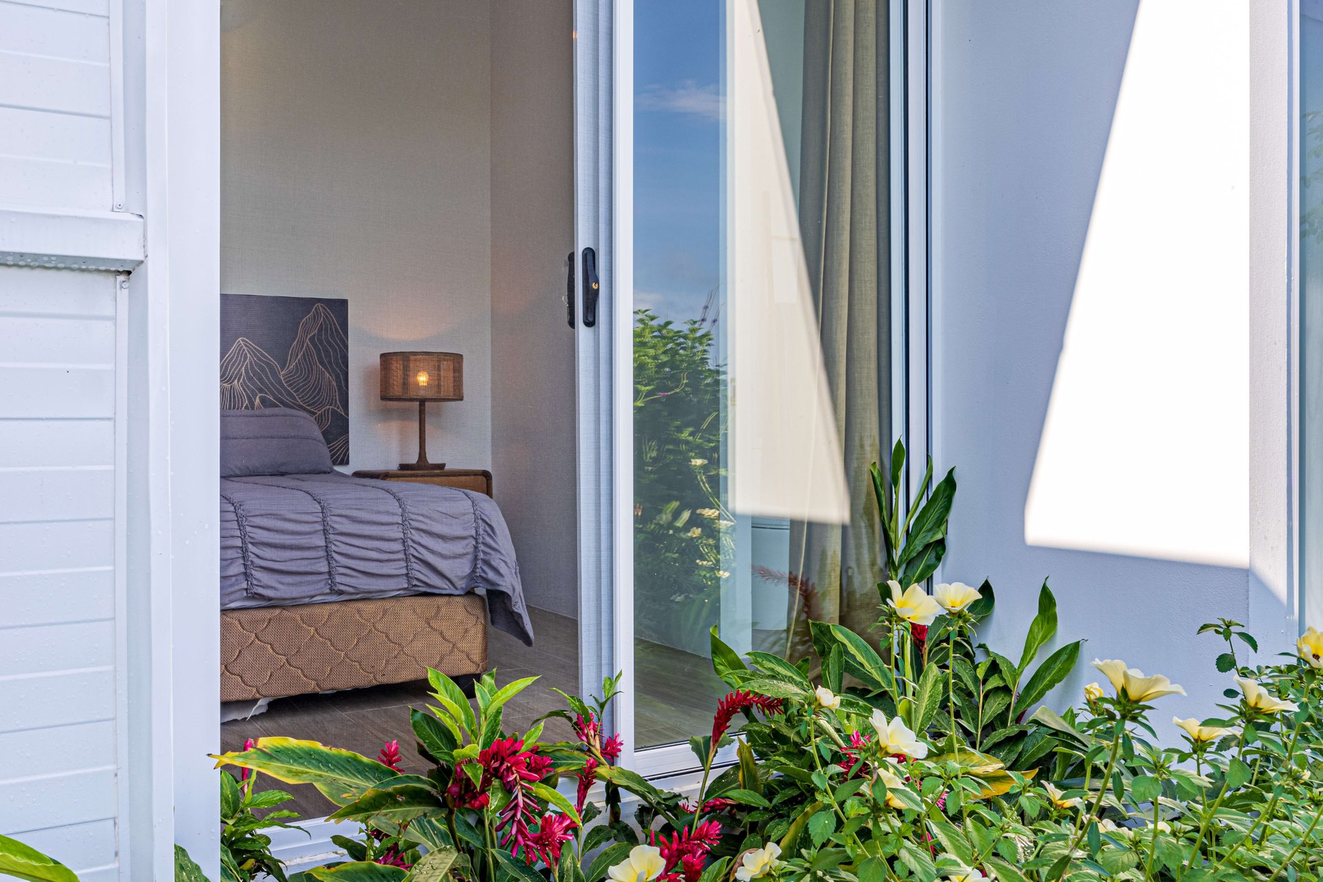Casa Las Palmeras, Stunning Mountain and Ocean View Home