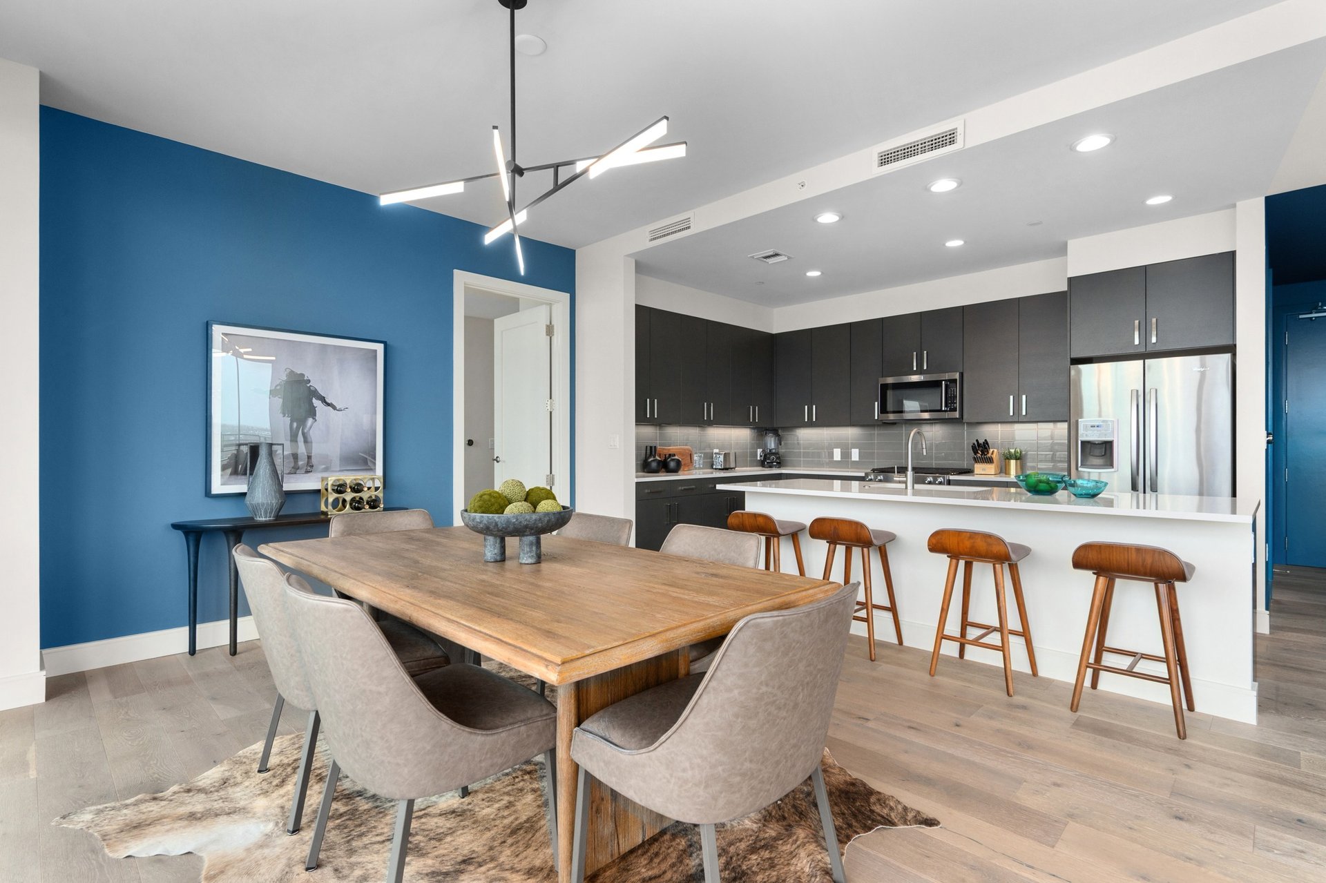 222 West Avenue #2802