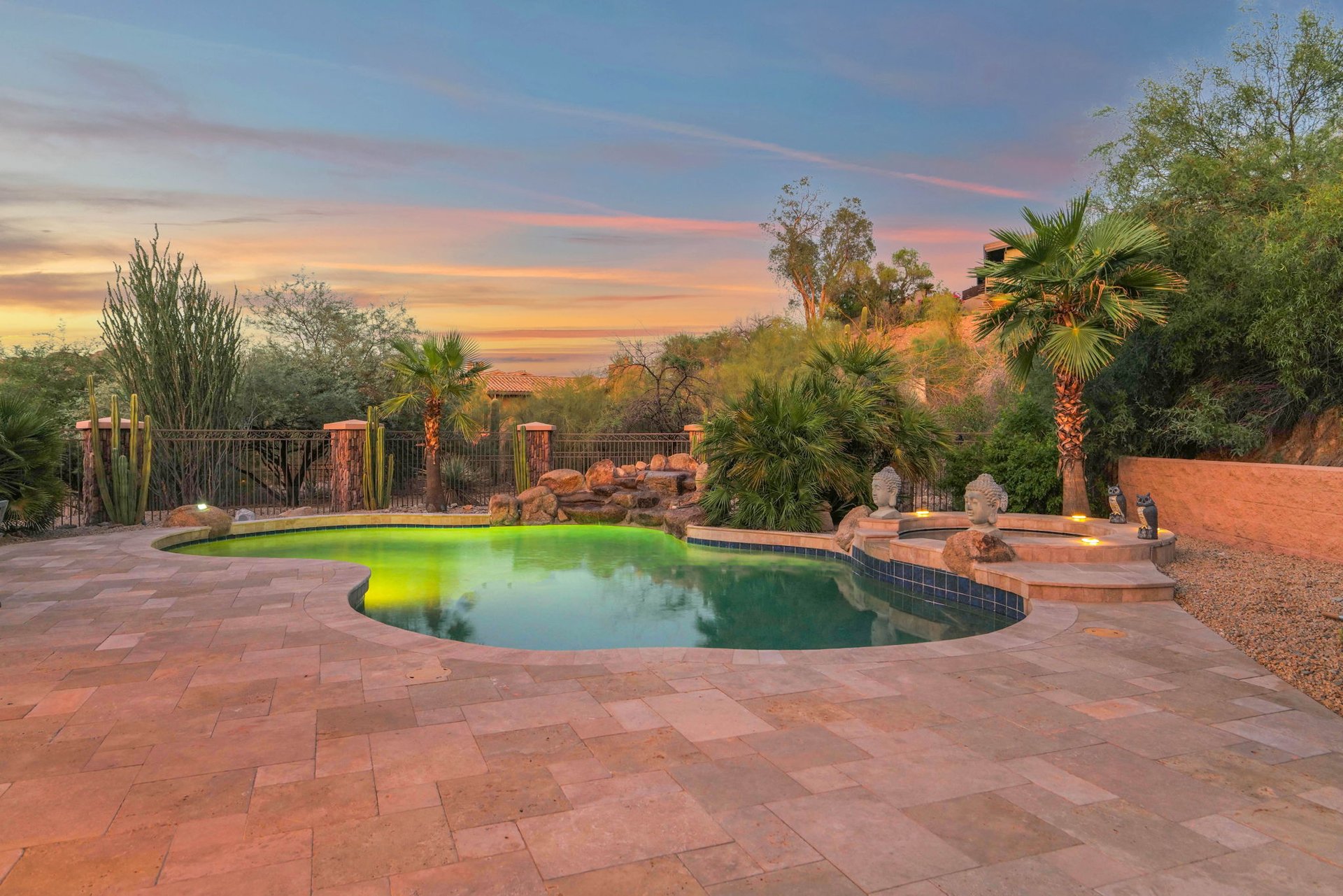 4141 E LAKESIDE Lane