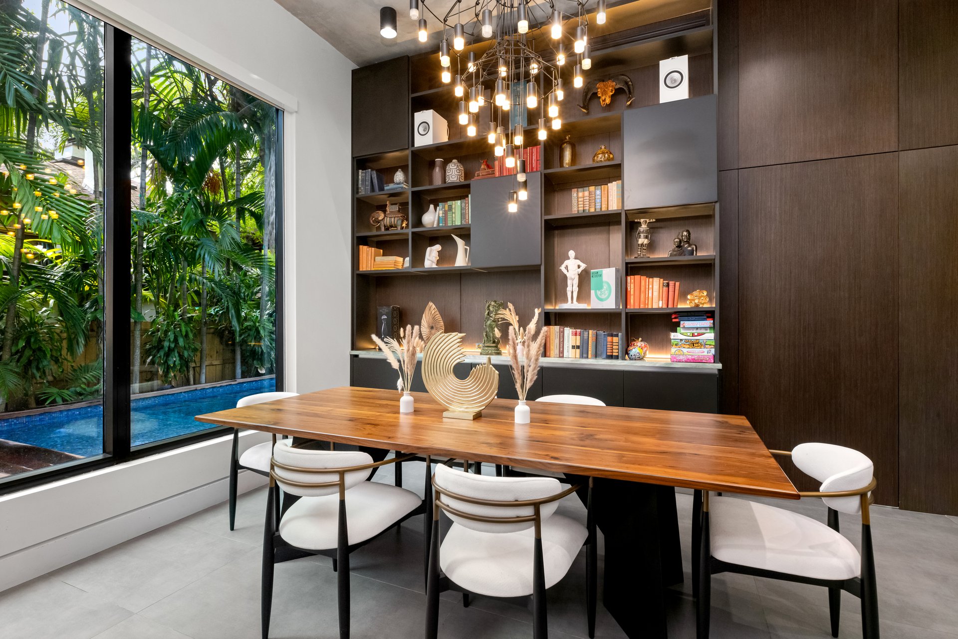 Spring Garden | Modern Luxury