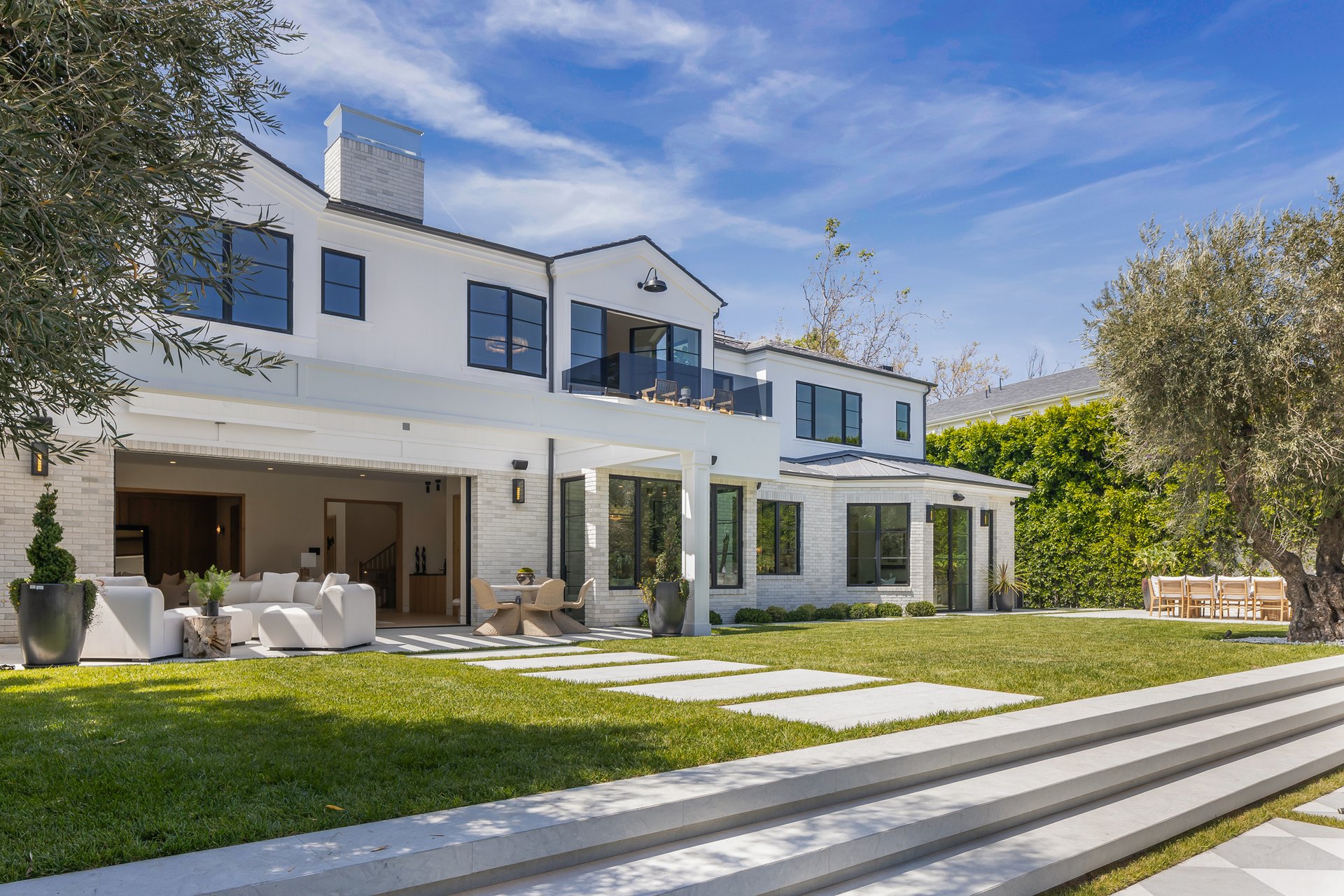 1220 Corsica Drive