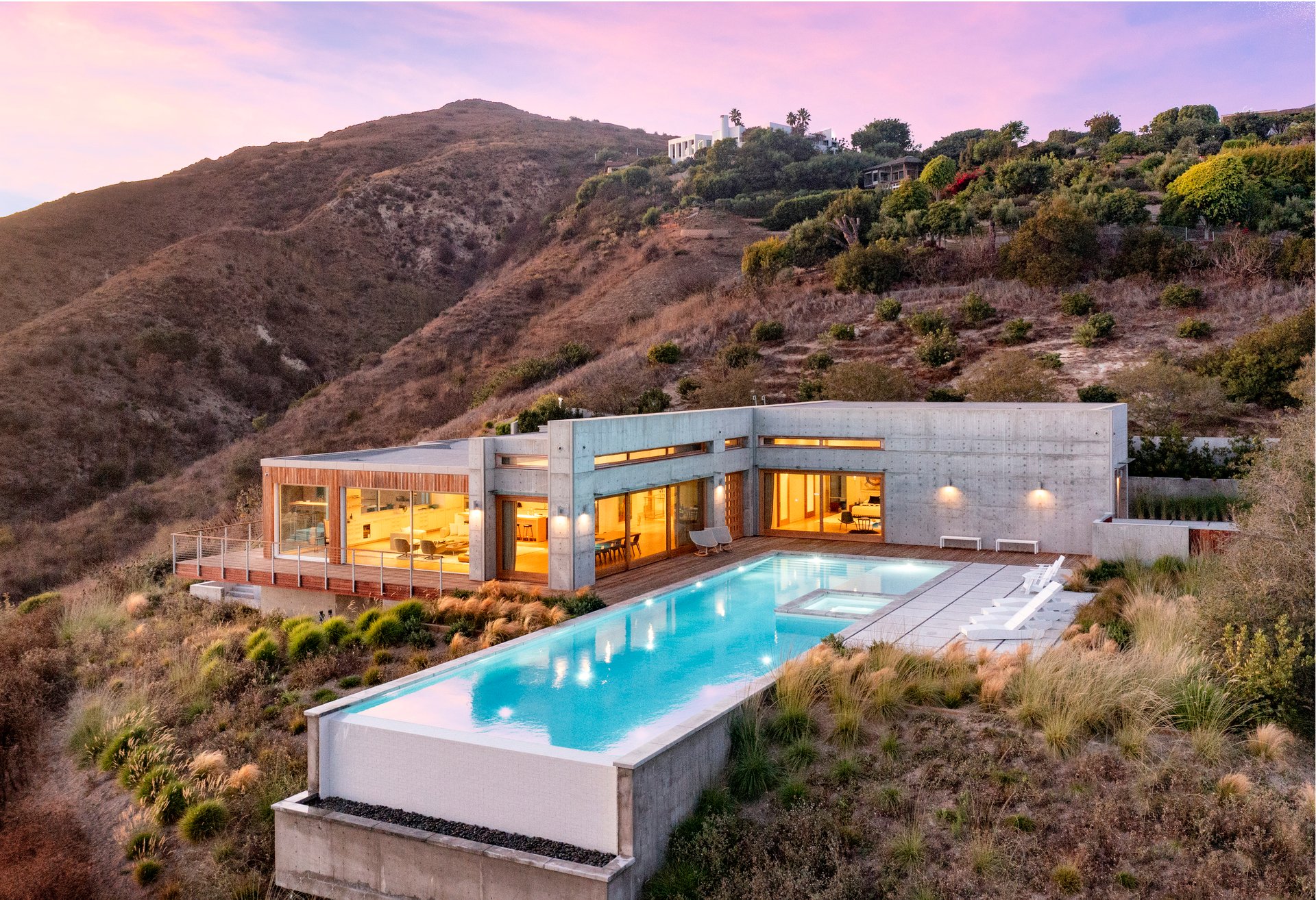 24689 Pacific Coast Hwy