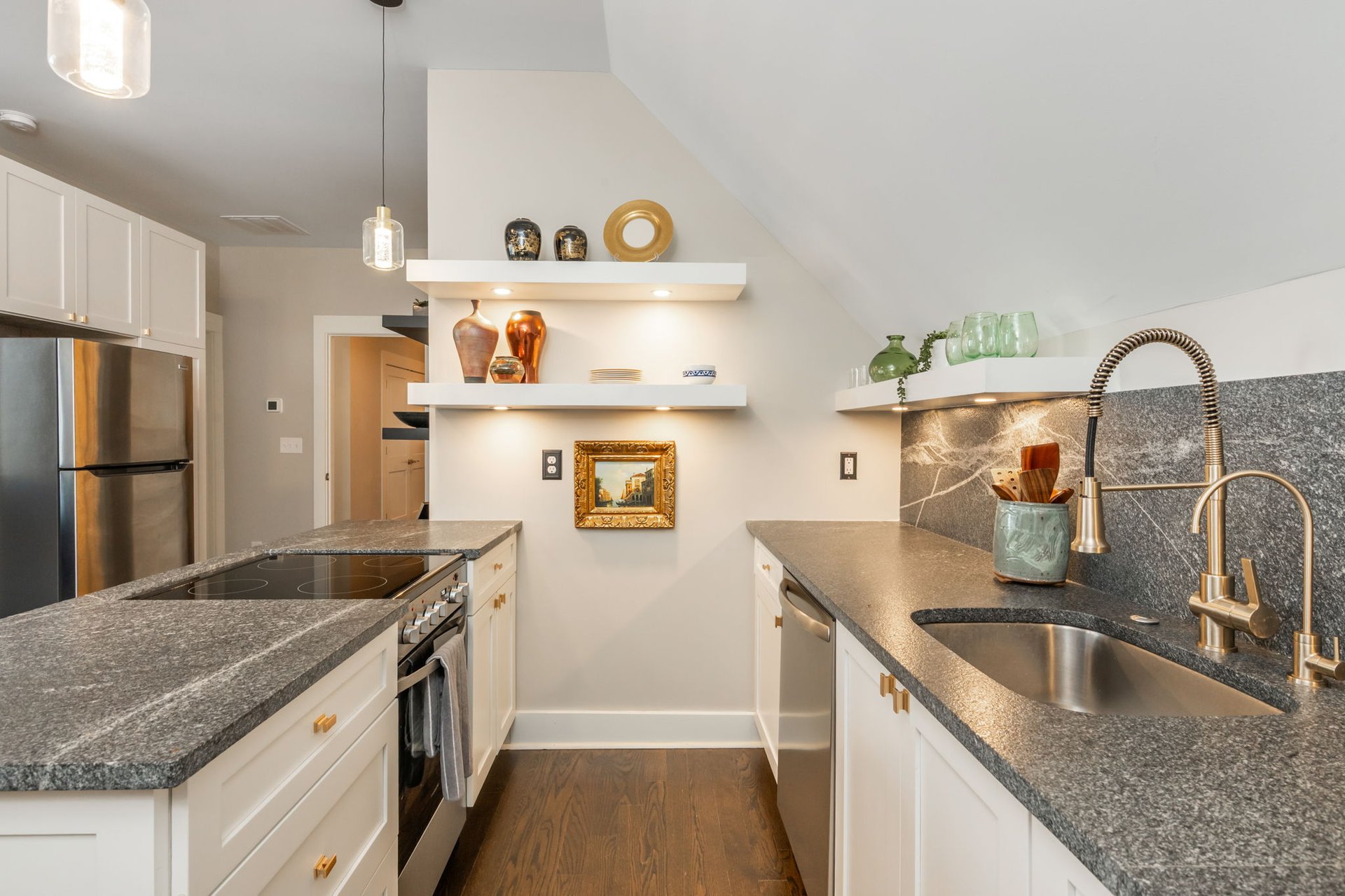 5911 Brundage Lane