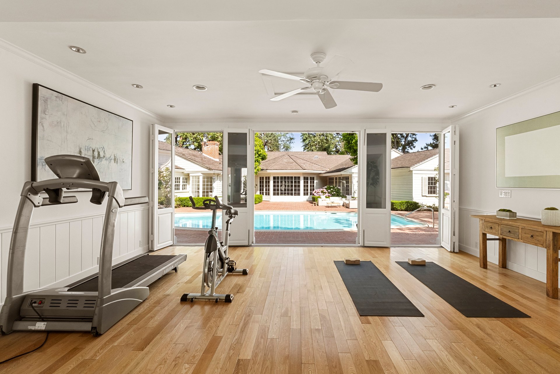 1001 N Crescent Dr, Beverly Hills 