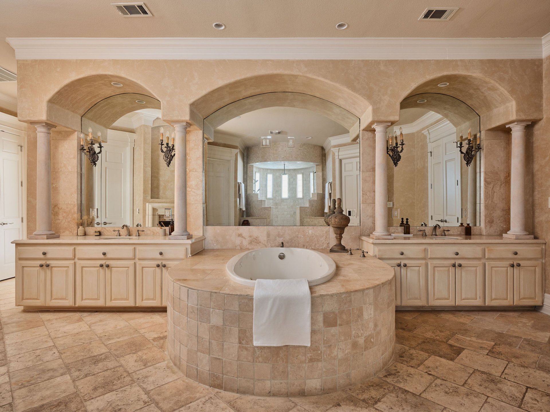2705 Island Ledge Cove
