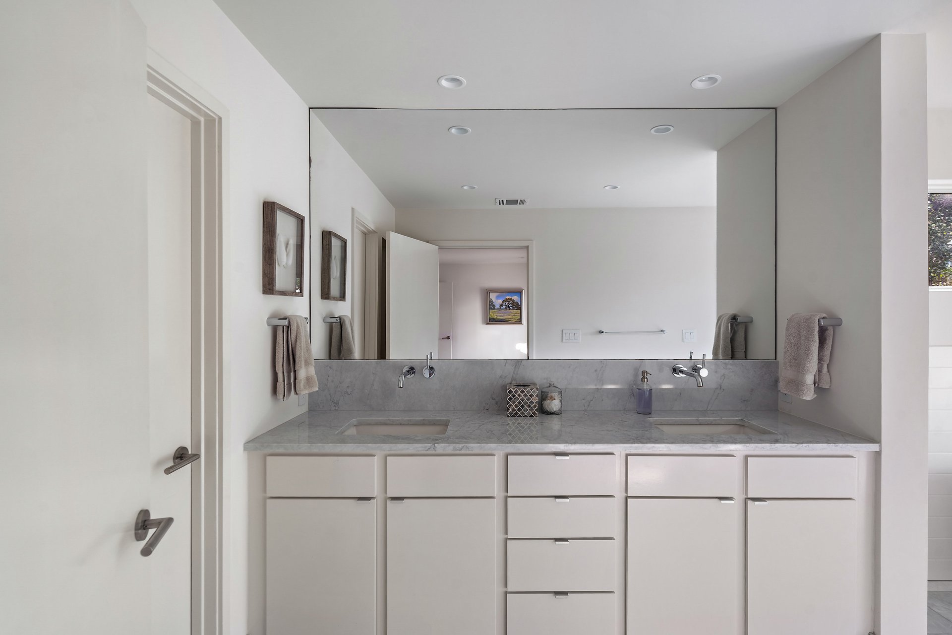 Modern Luxury Meets Natural Serenity