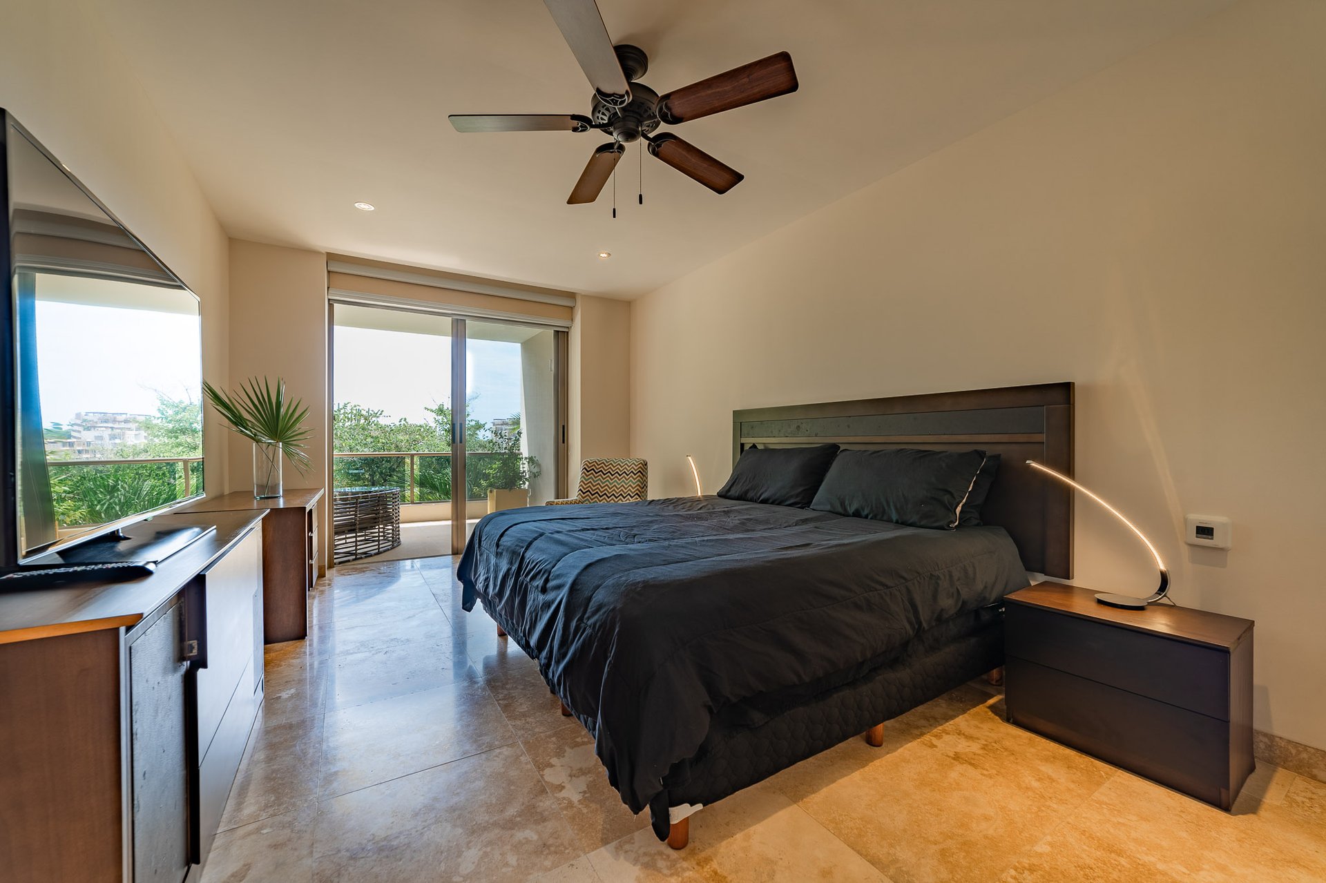 3 Bedroom, Condo, COSMO 8A-1