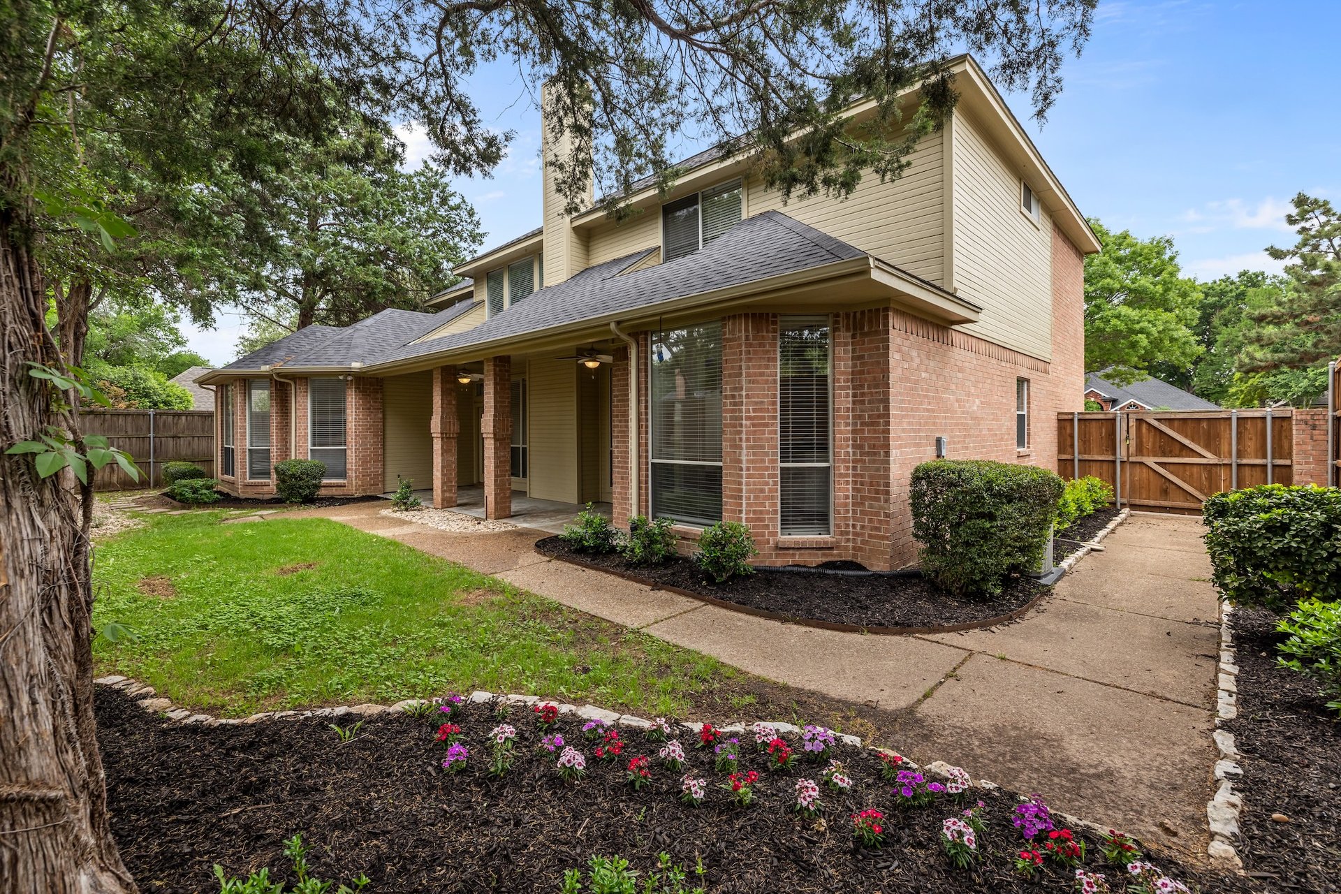 2 Treewood Court