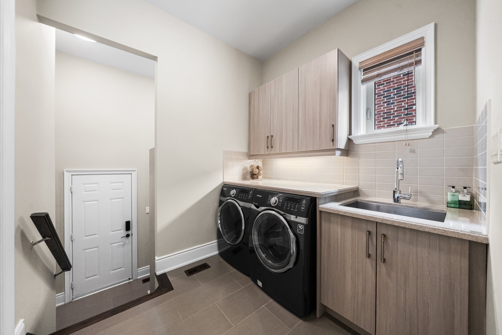 SOLD: Elegant Model Residence