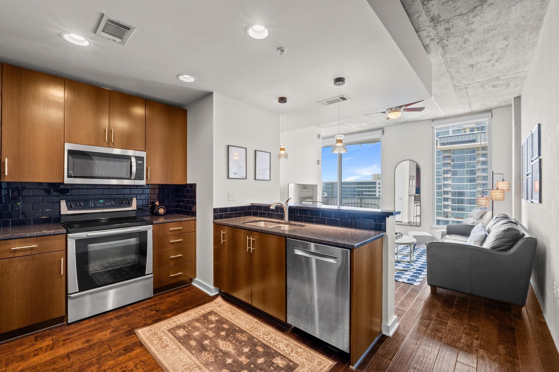 360 Nueces St. #2808  