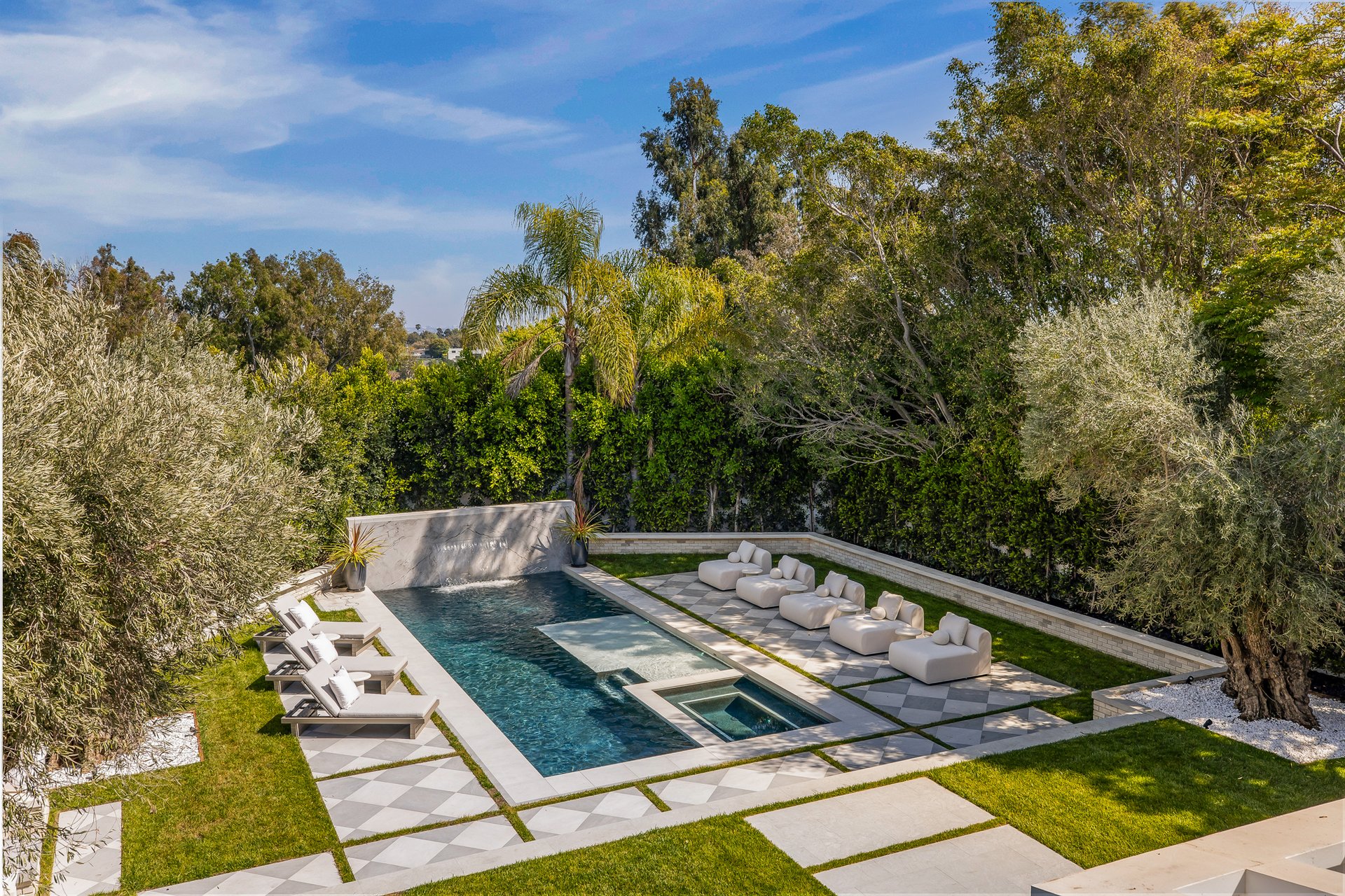 1220 Corsica Drive