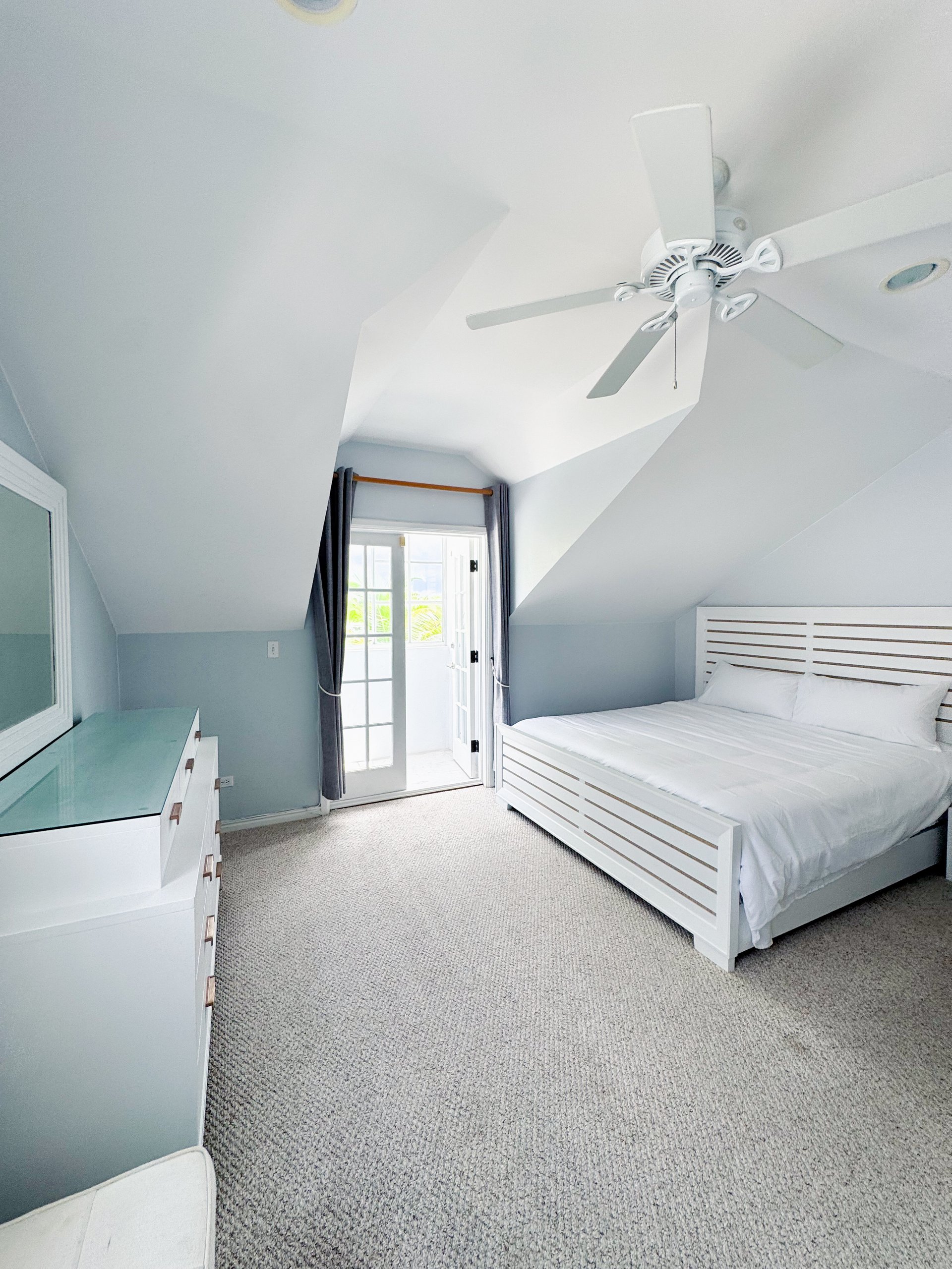 Sandyport | Expansive View Home 