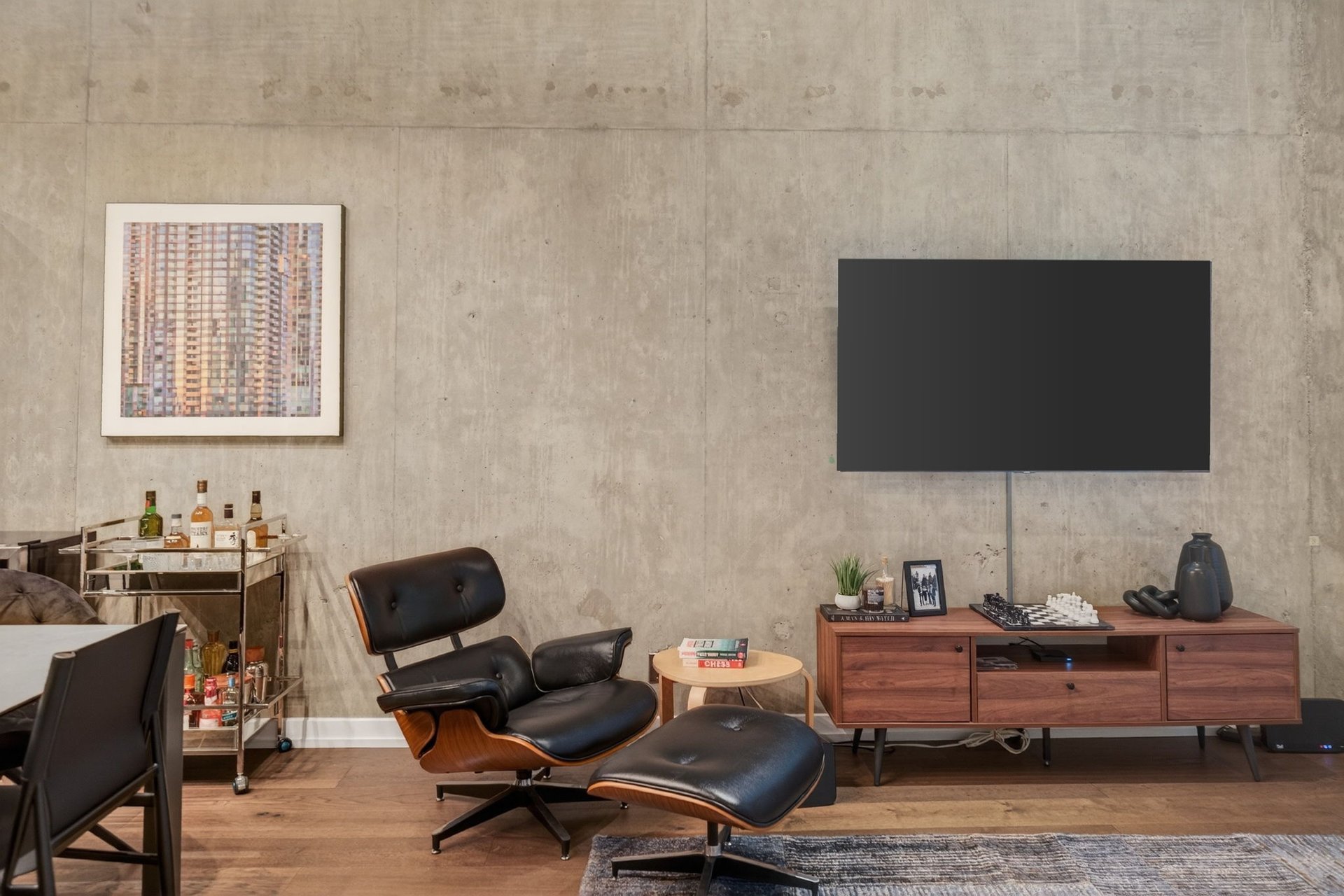  SOLD: In The Heart Of Vibrant King West