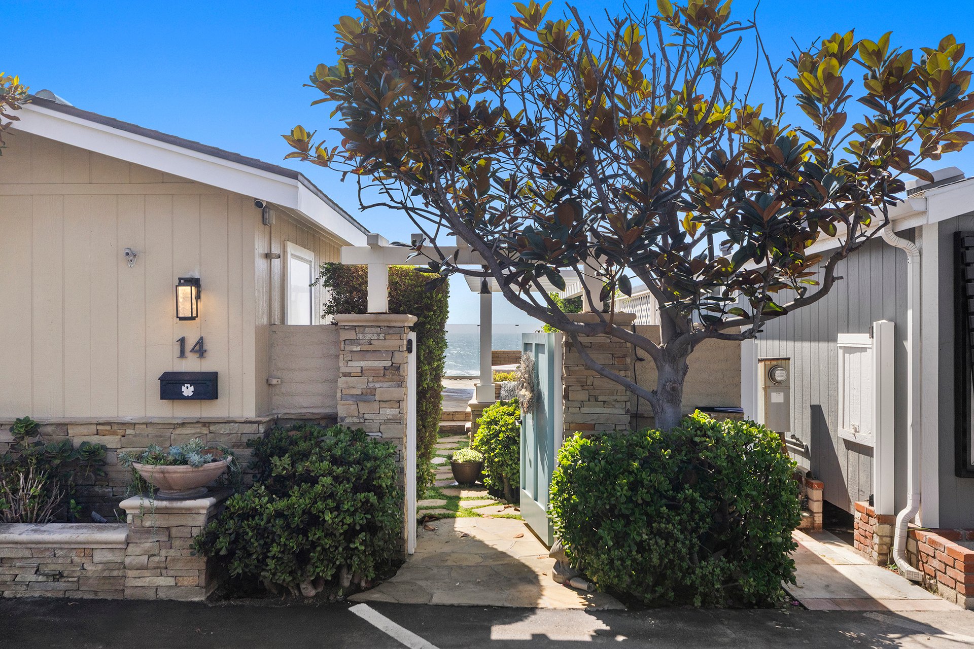 1880 N El Camino Real #14