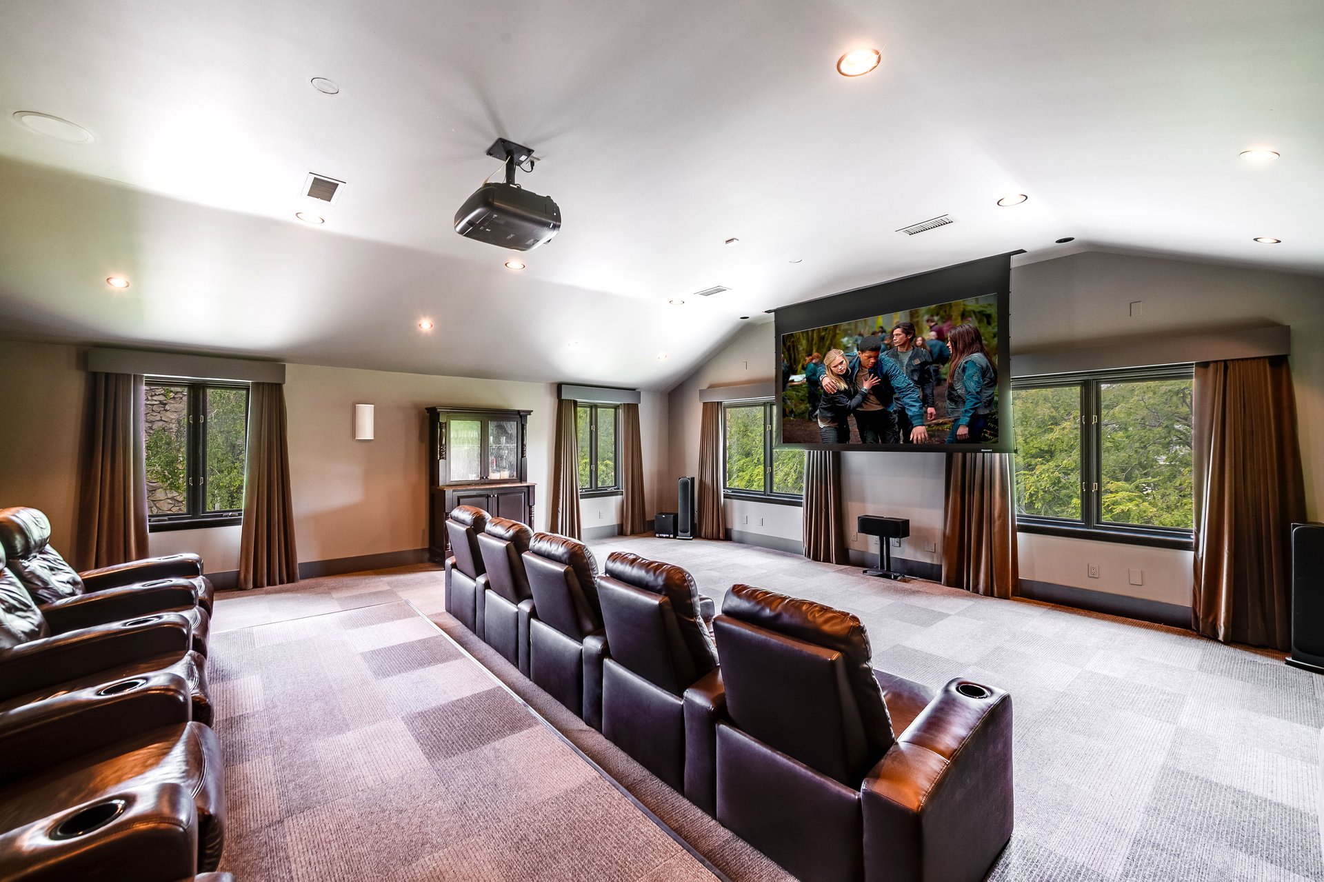 422 Parkwood Dr